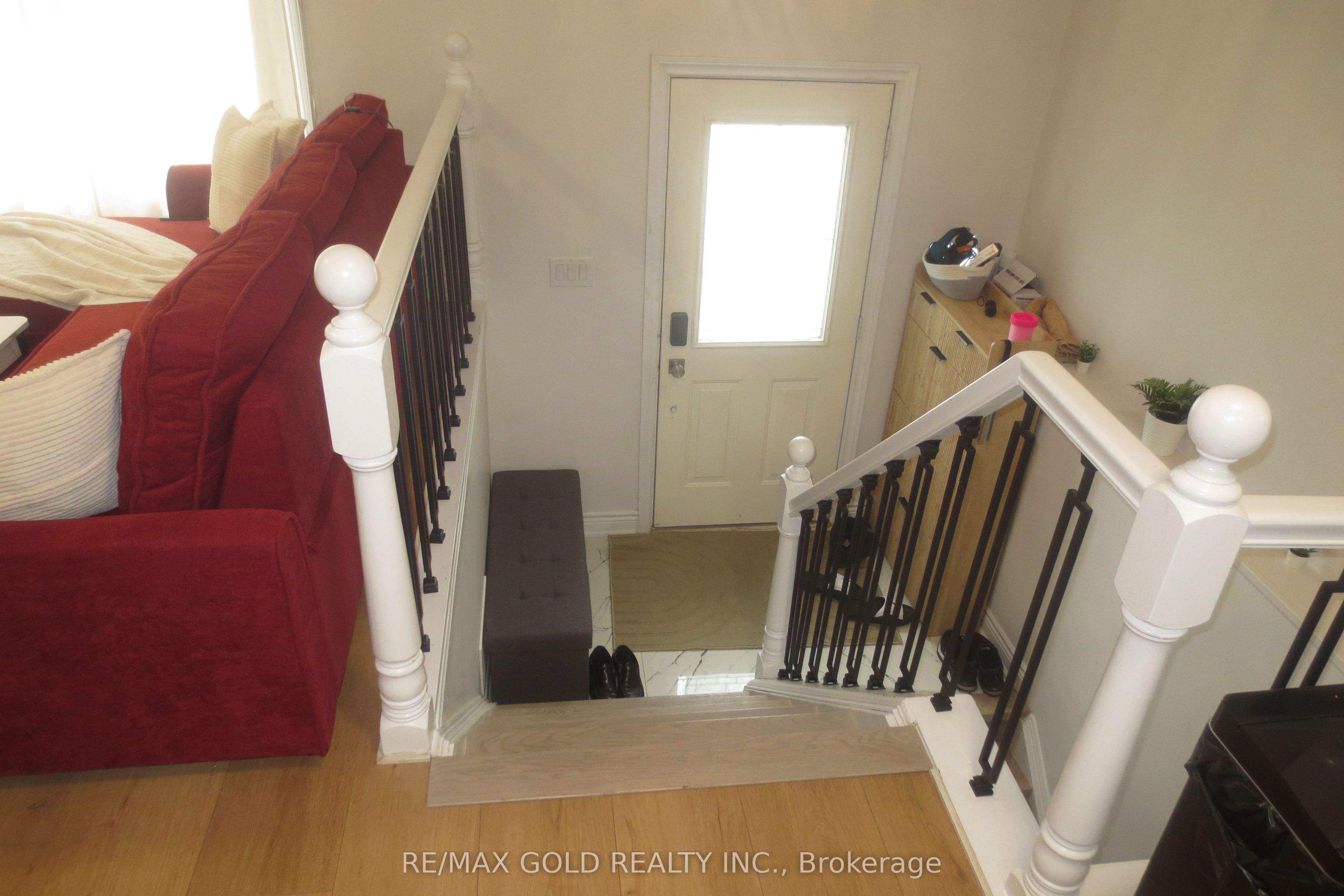 54 Bakersfield Drive Property Photo 3
