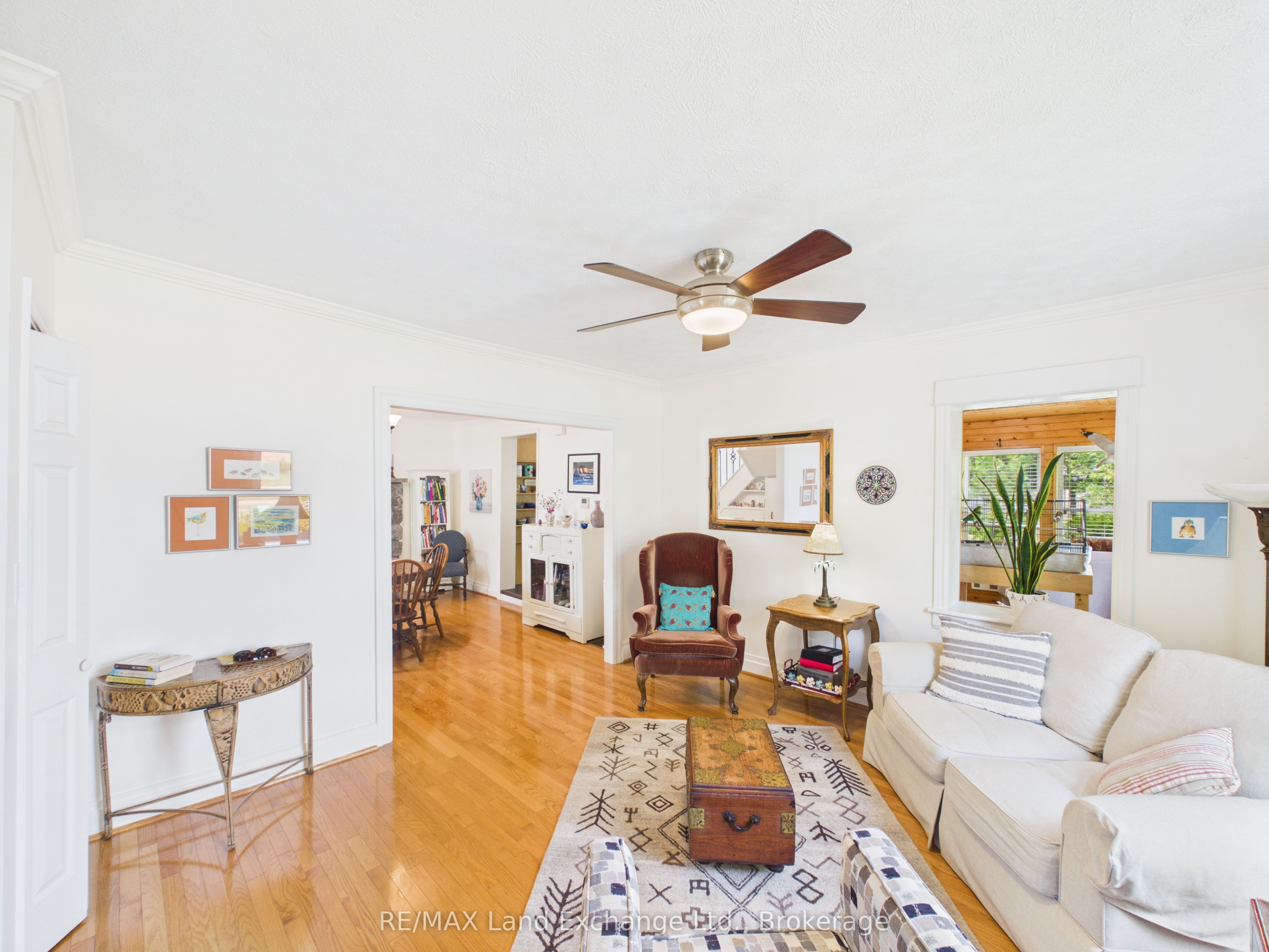 457 N Penetangore Row S Property Photo 6