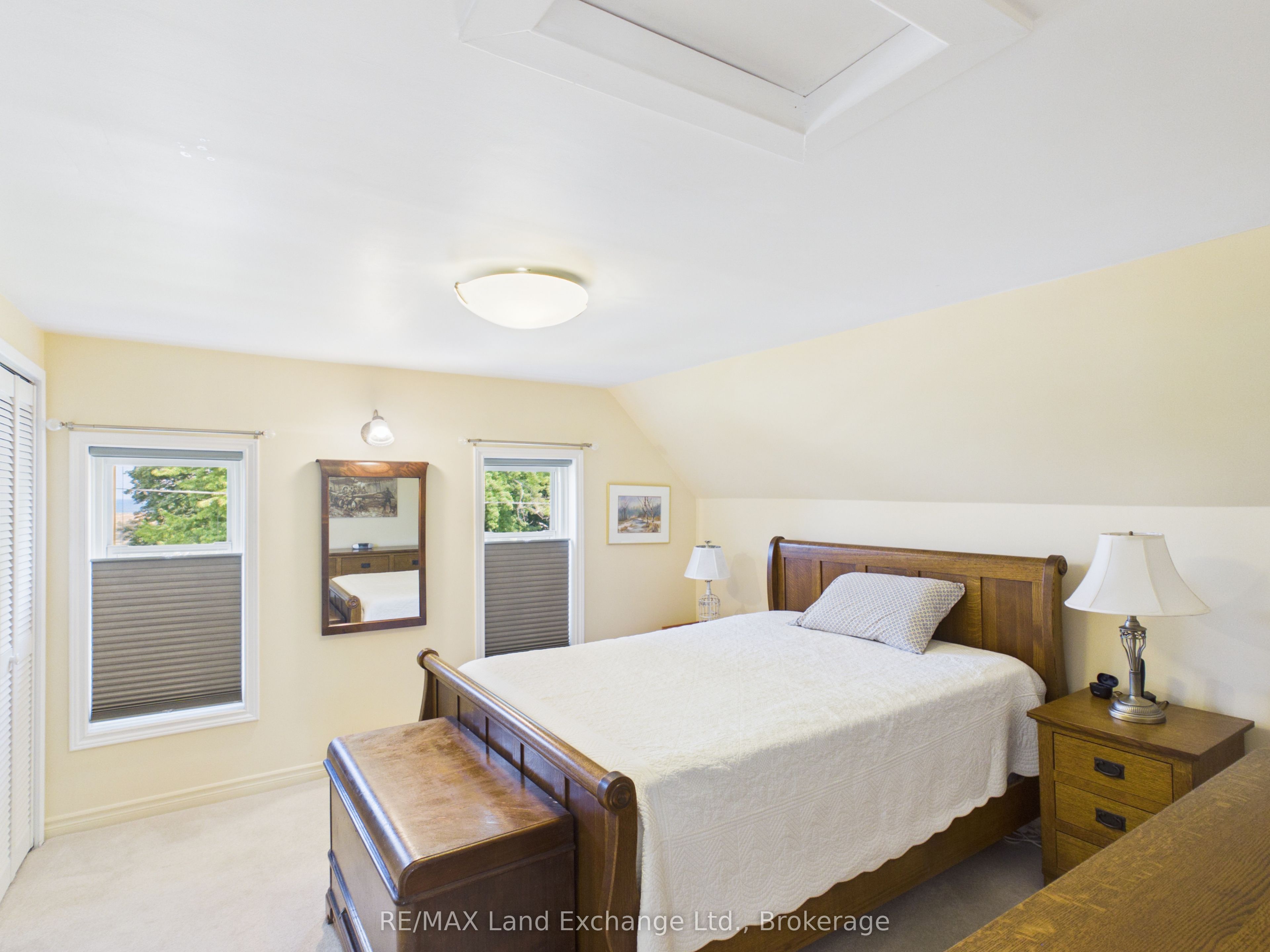 457 N Penetangore Row S Property Photo 14