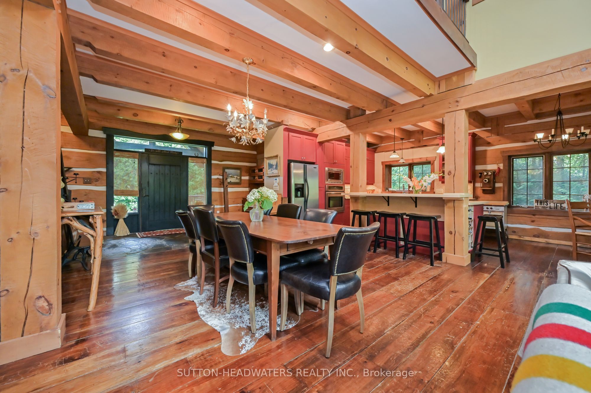 115 Inglis Drive Property Photo 4