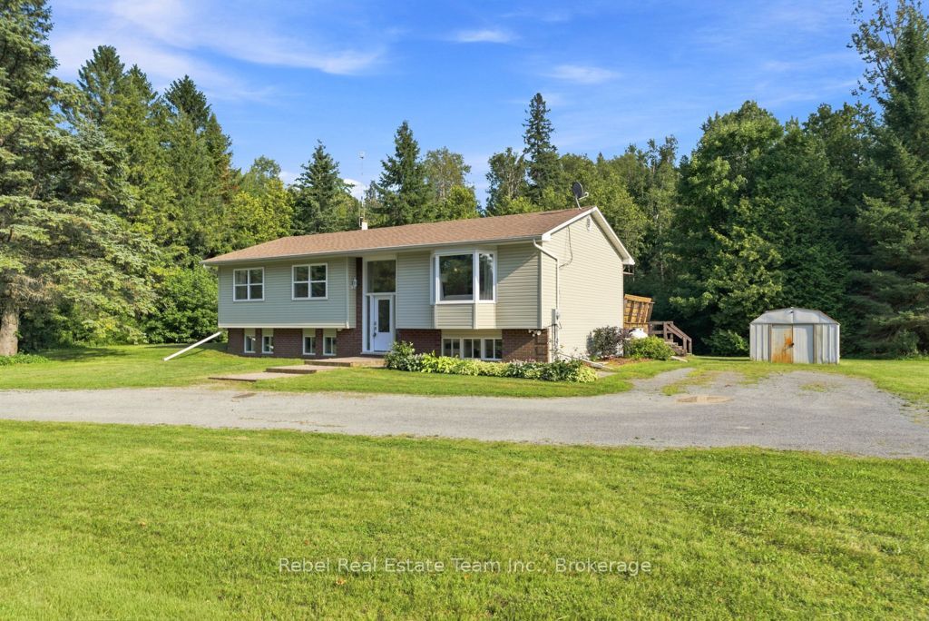 5998 County Rd 65 Property Photo 2