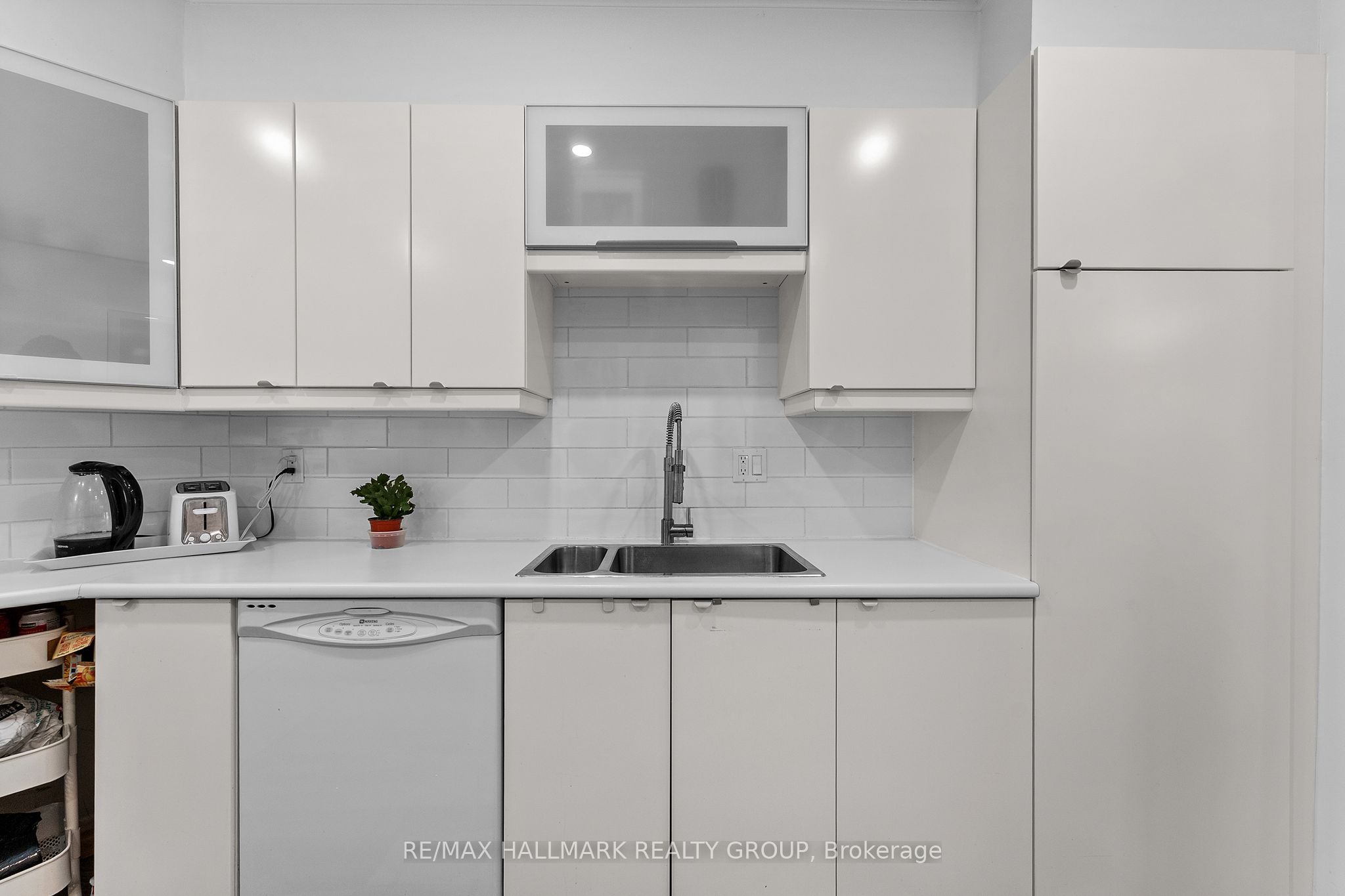 1446 Deavy Way Property Photo 13