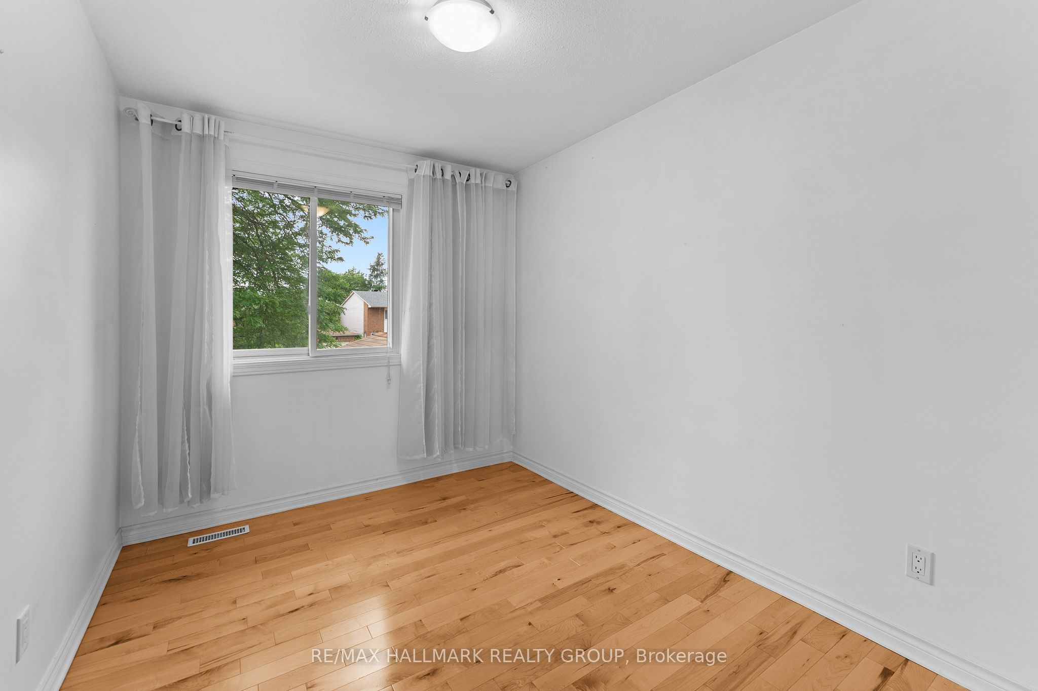 1446 Deavy Way Property Photo 33