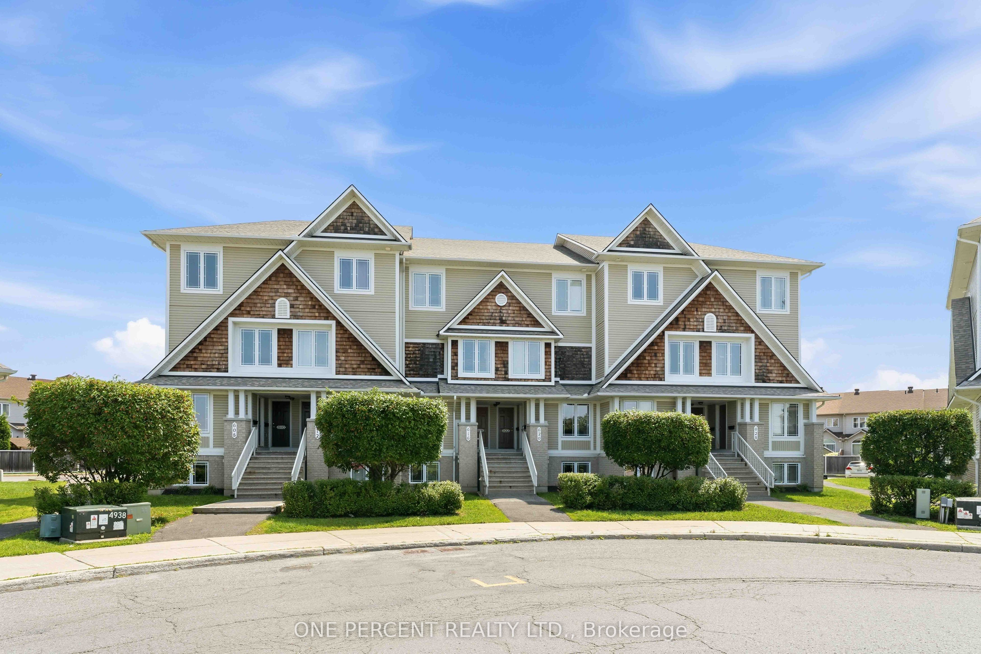 610 LAKERIDGE Drive Property Photo 1