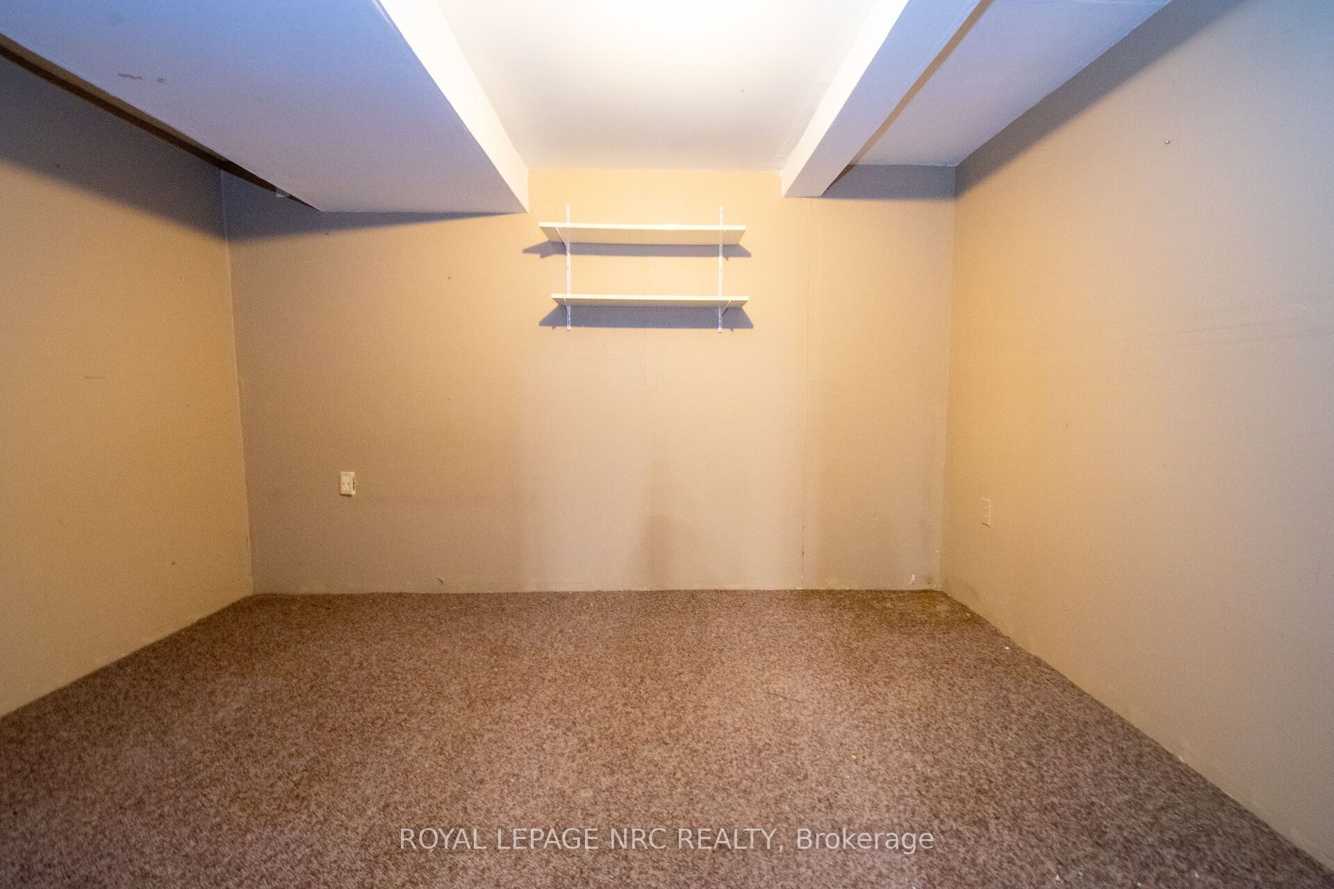 70 Oxford Street Property Photo 33