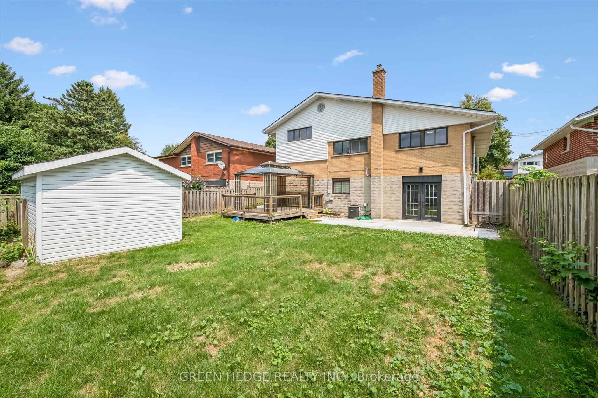 385 Village Crescent Property Photo 43