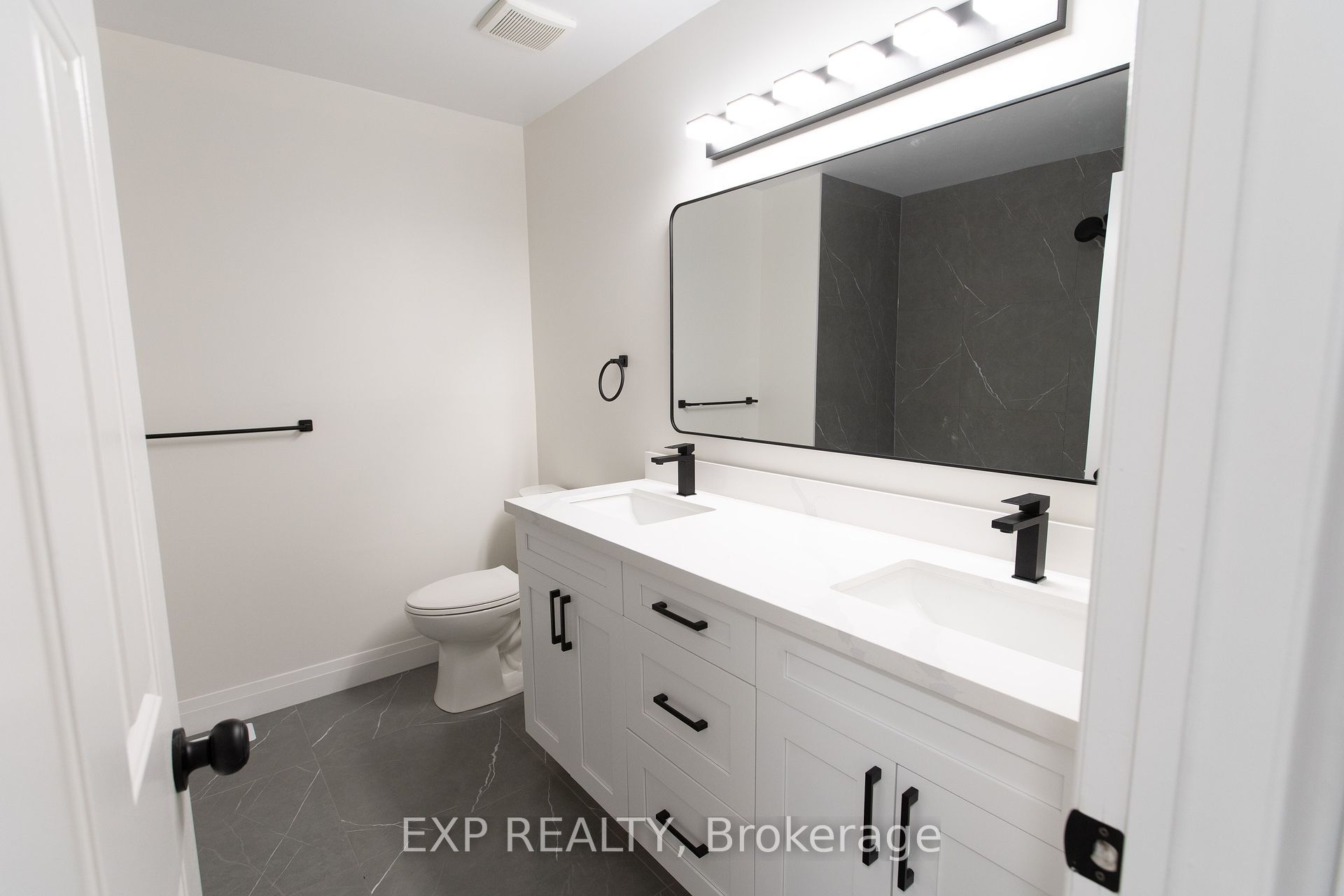 710 Coronation Avenue Unit 7 Property Photo 17