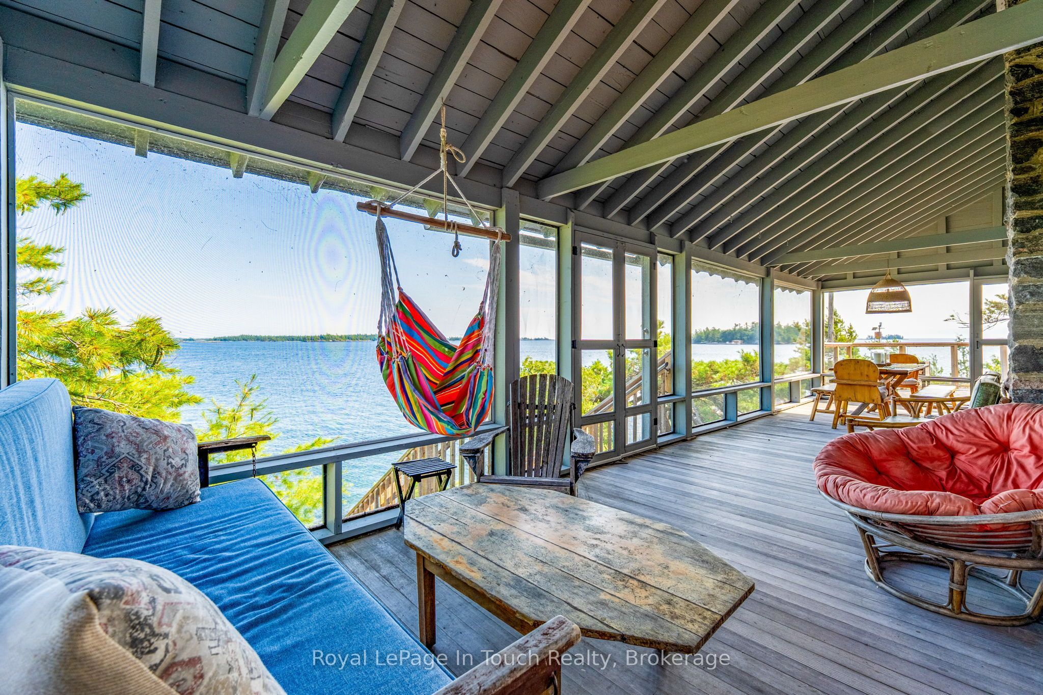 1 B427 Turning Island Property Photo 7