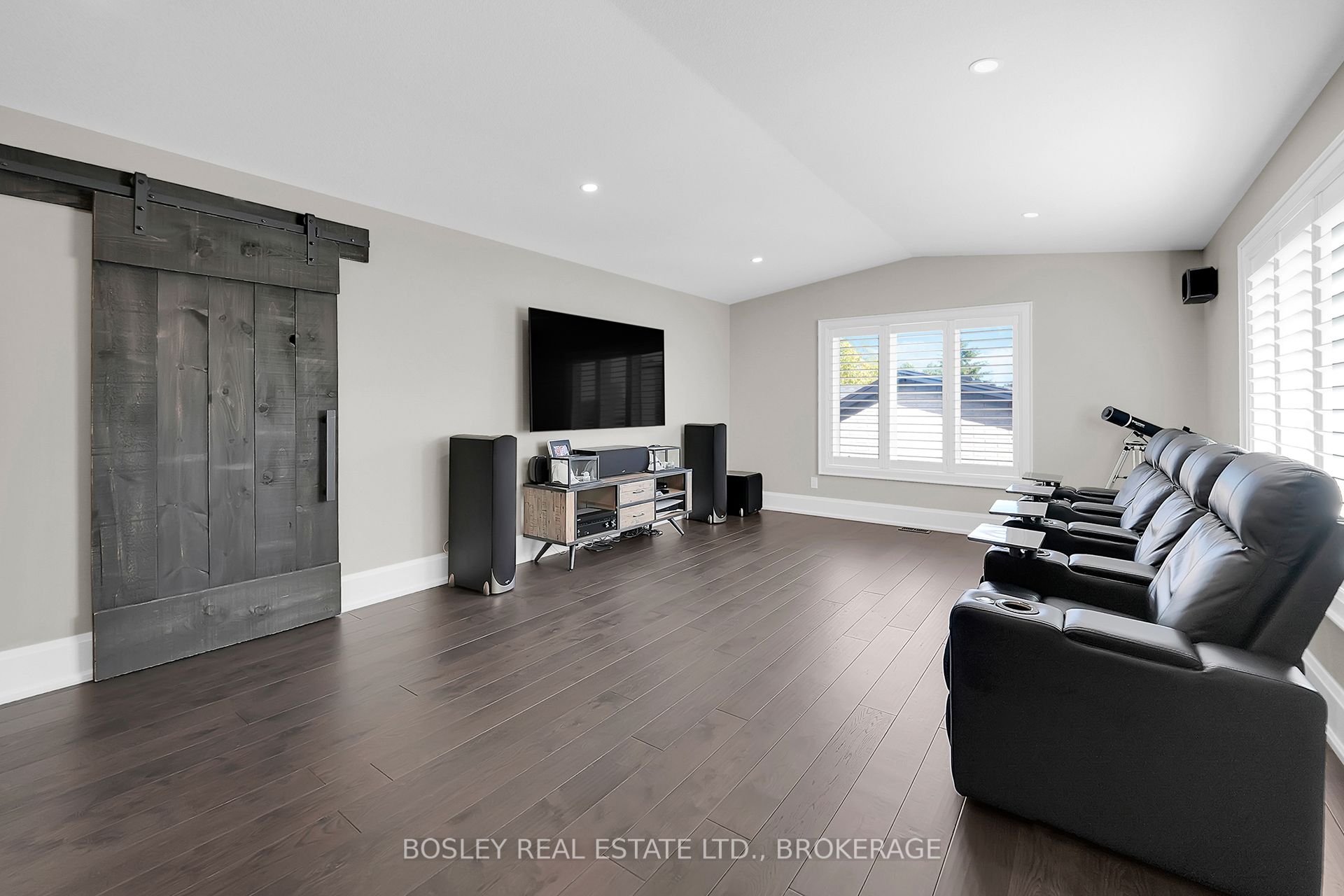 94 Terrence Park Drive Property Photo 35