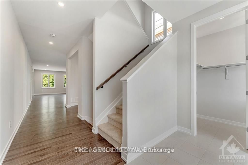89 Hackamore Crescent Property Photo 2