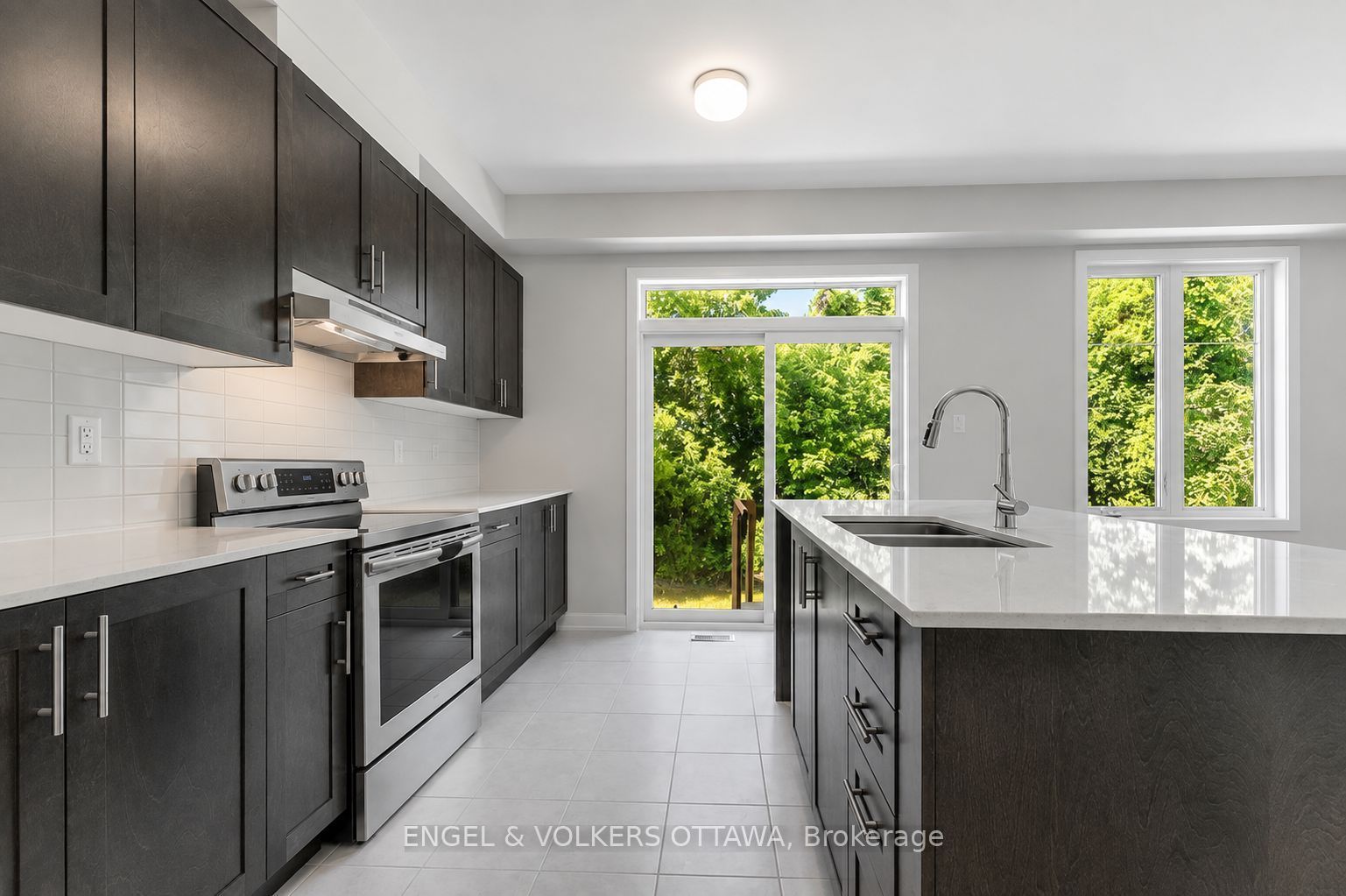 89 Hackamore Crescent Property Photo 7