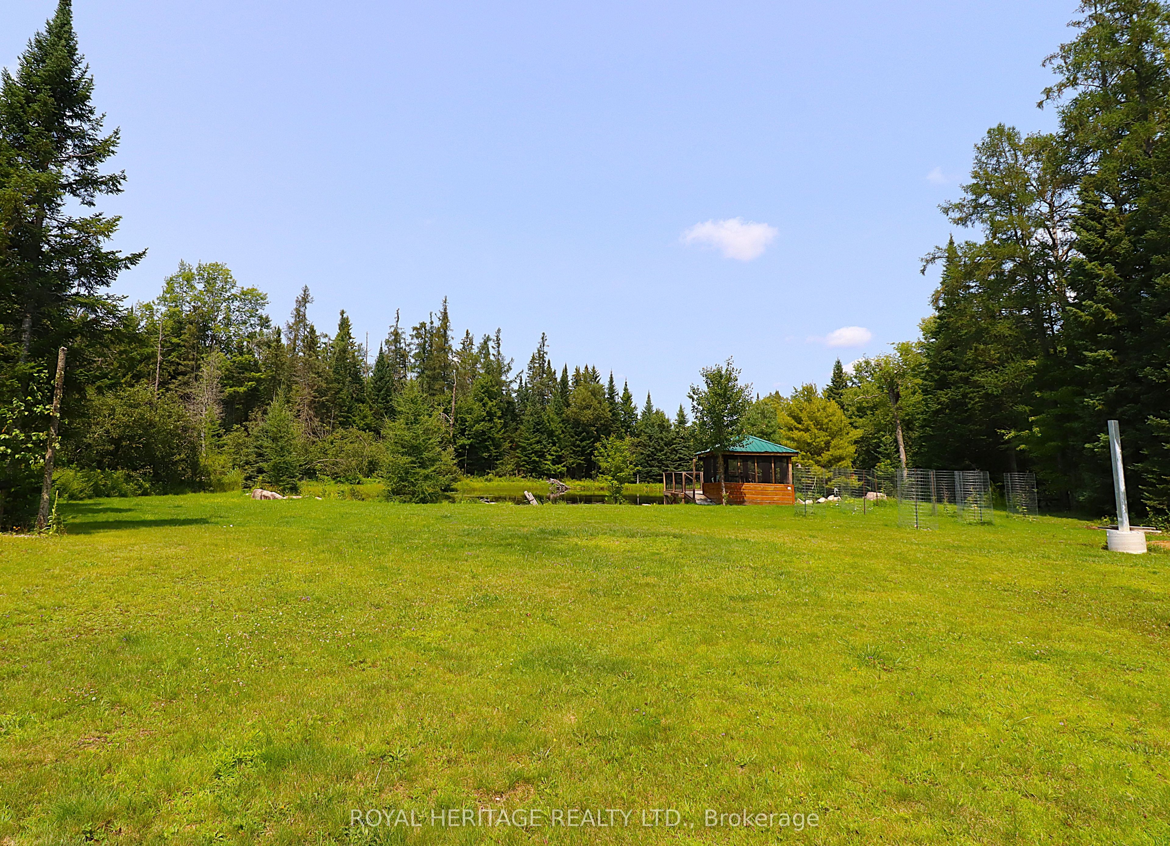 1118 Dutch Line Road E Property Photo 2