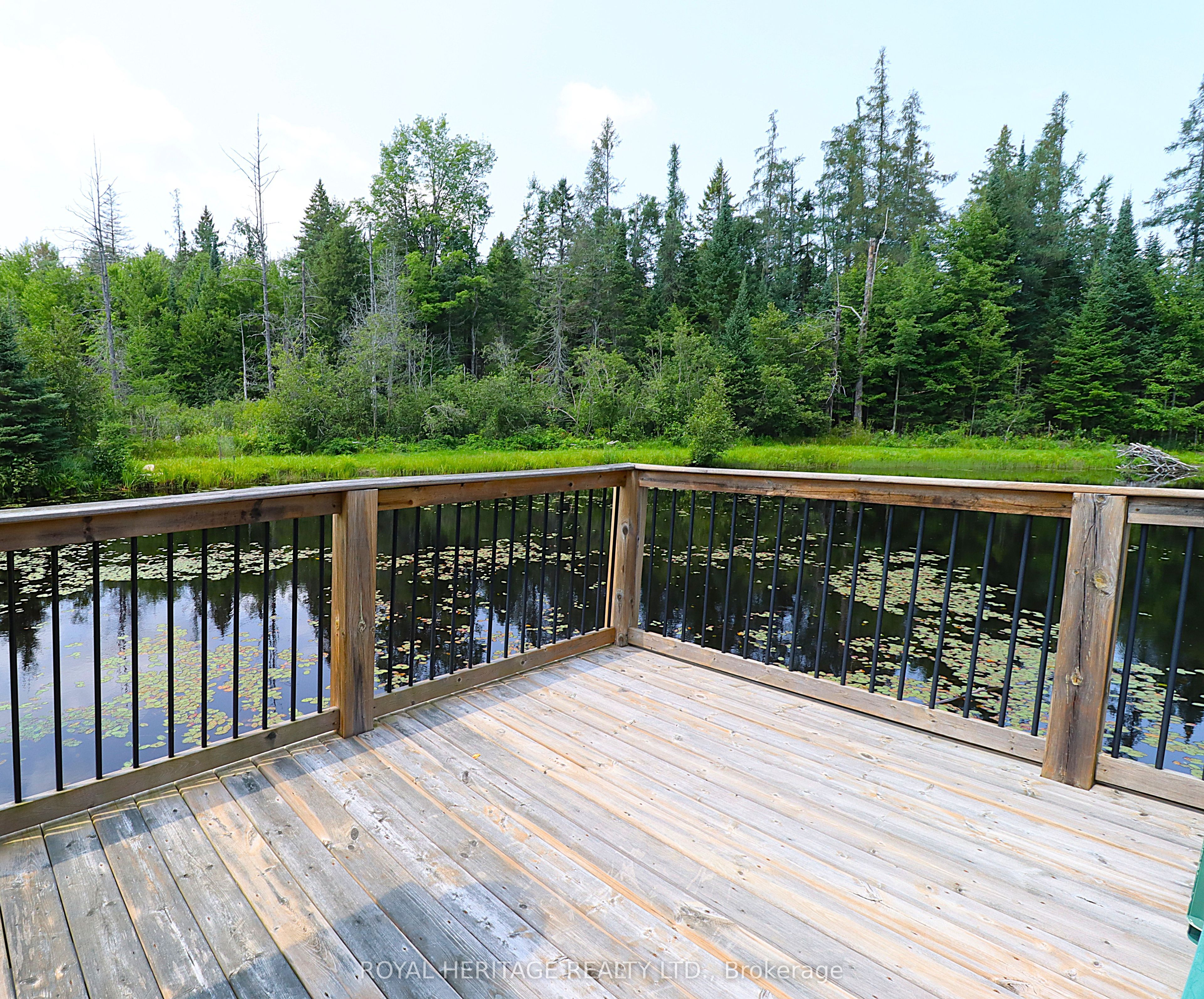 1118 Dutch Line Road E Property Photo 6