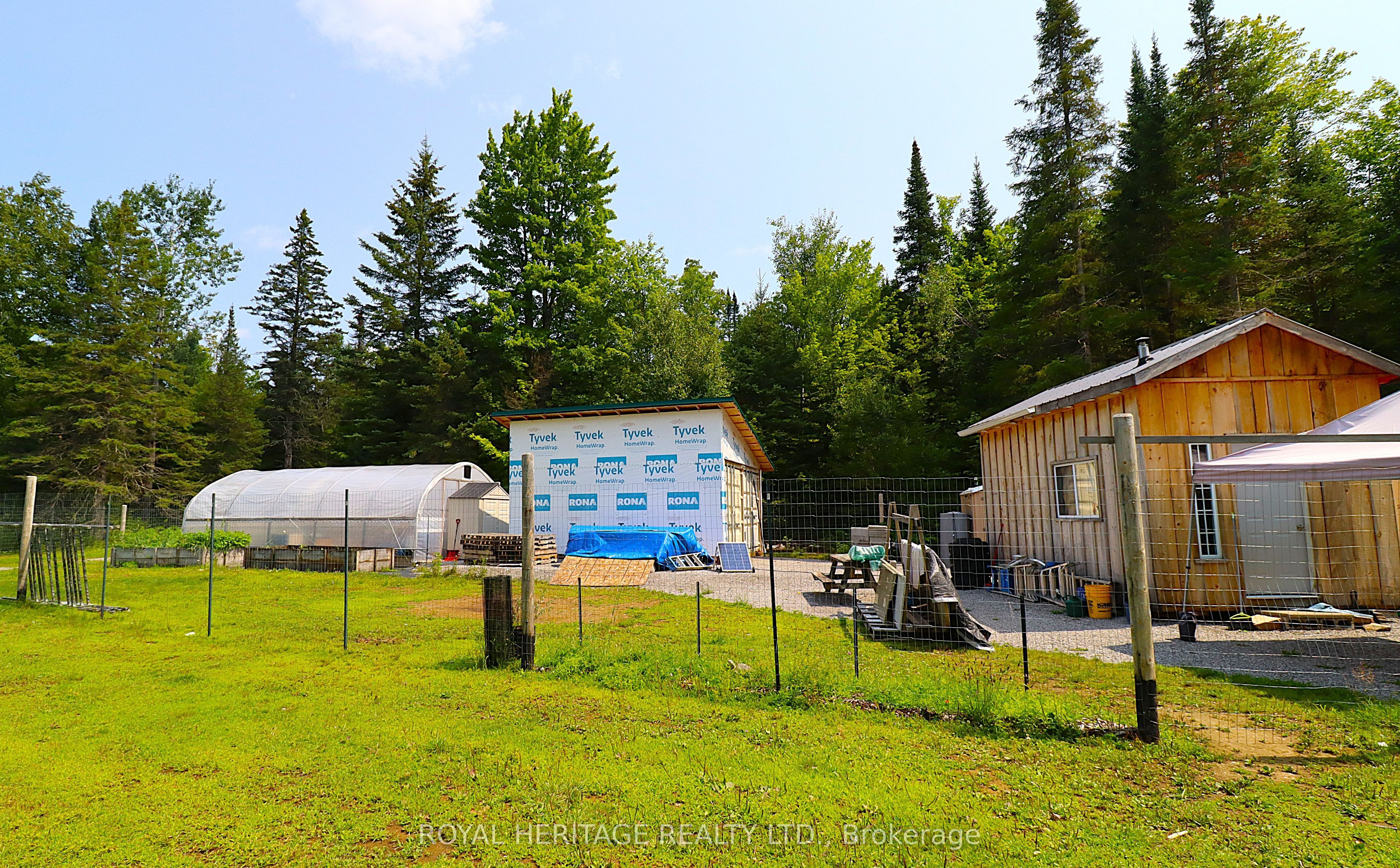1118 Dutch Line Road E Property Photo 15