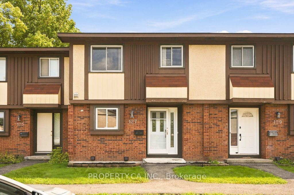 127 Pickford Drive Property Photo 1