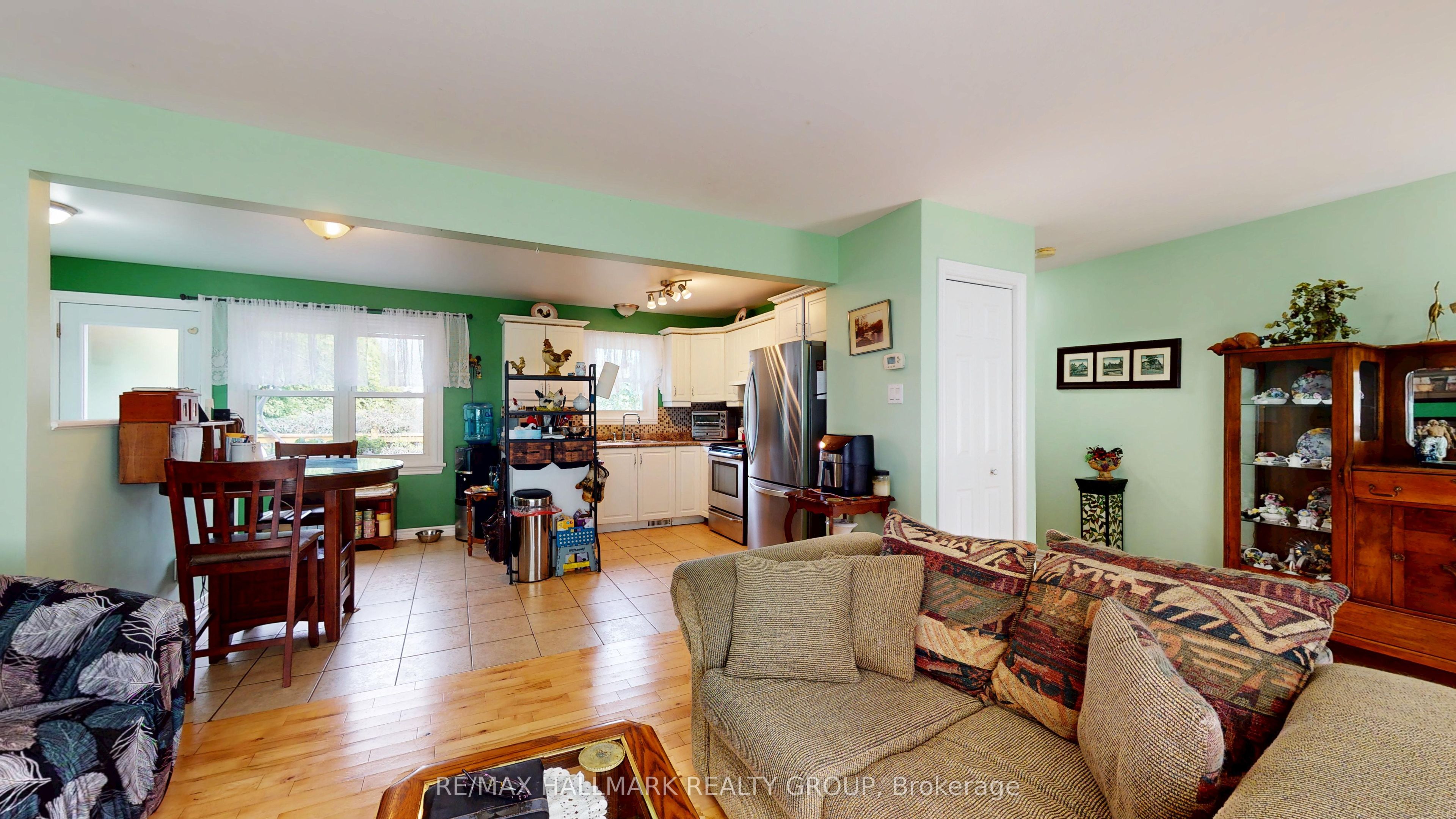 4 King Street Property Photo 8