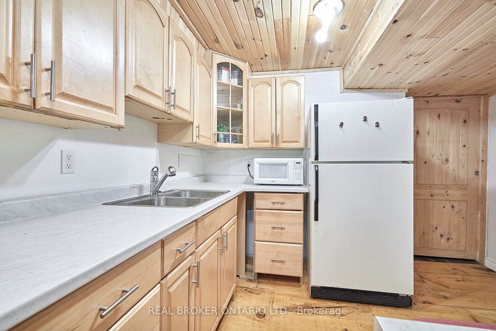 504224 89 Highway Property Photo 43