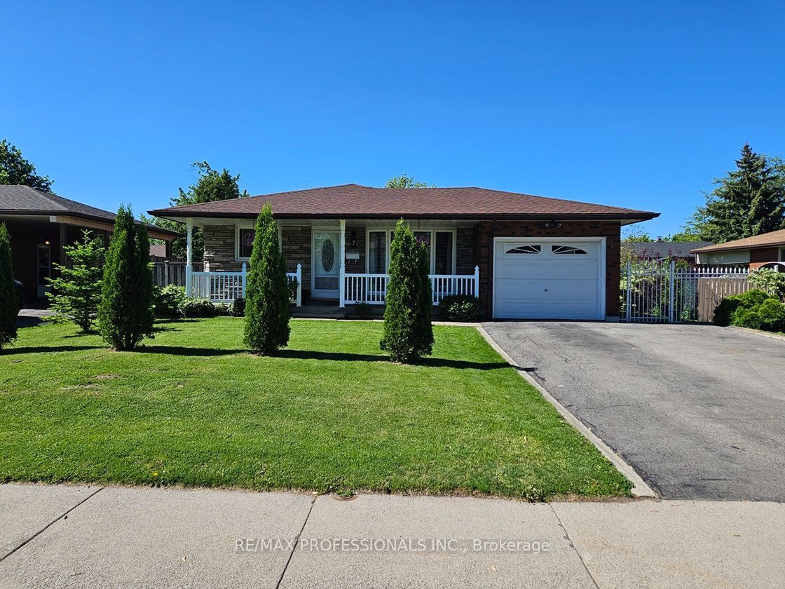 7 Berko Avenue Property Photo 3