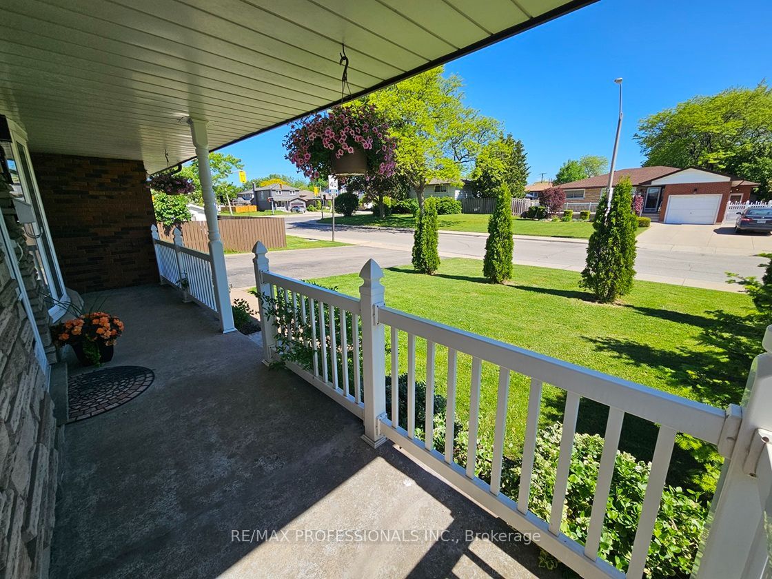 7 Berko Avenue Property Photo 5