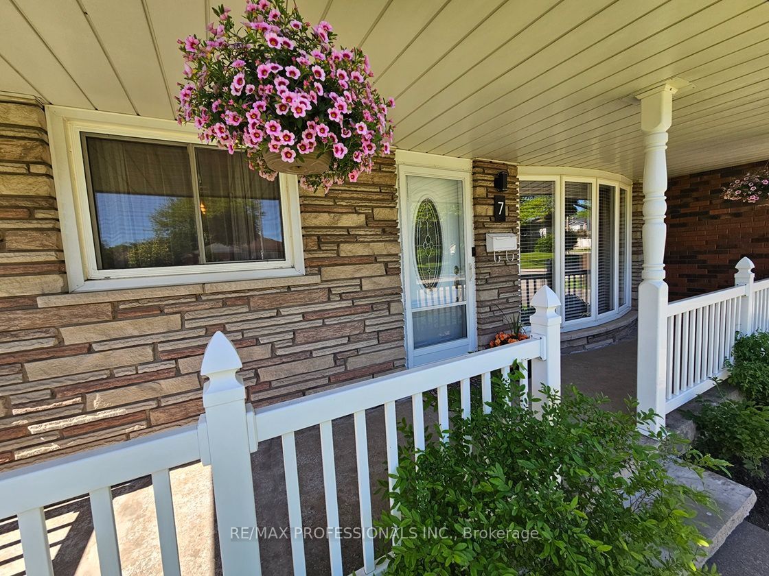 7 Berko Avenue Property Photo 7
