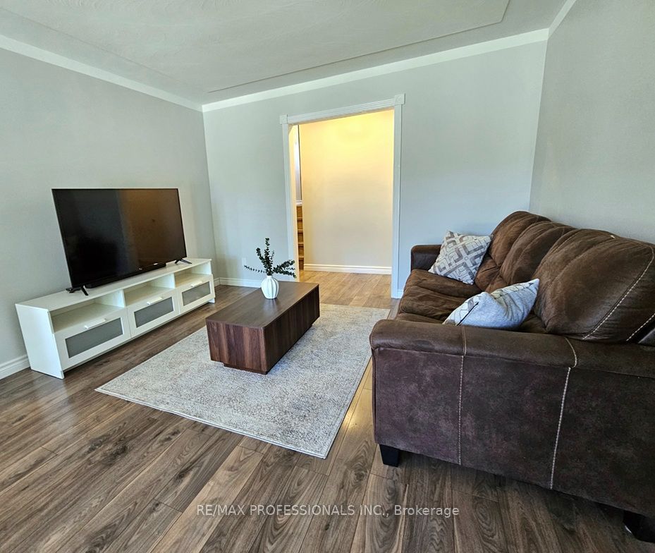 7 Berko Avenue Property Photo 10