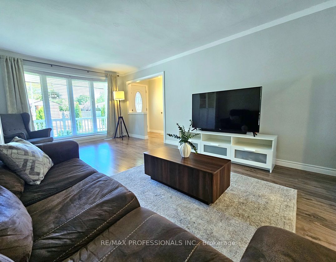 7 Berko Avenue Property Photo 11