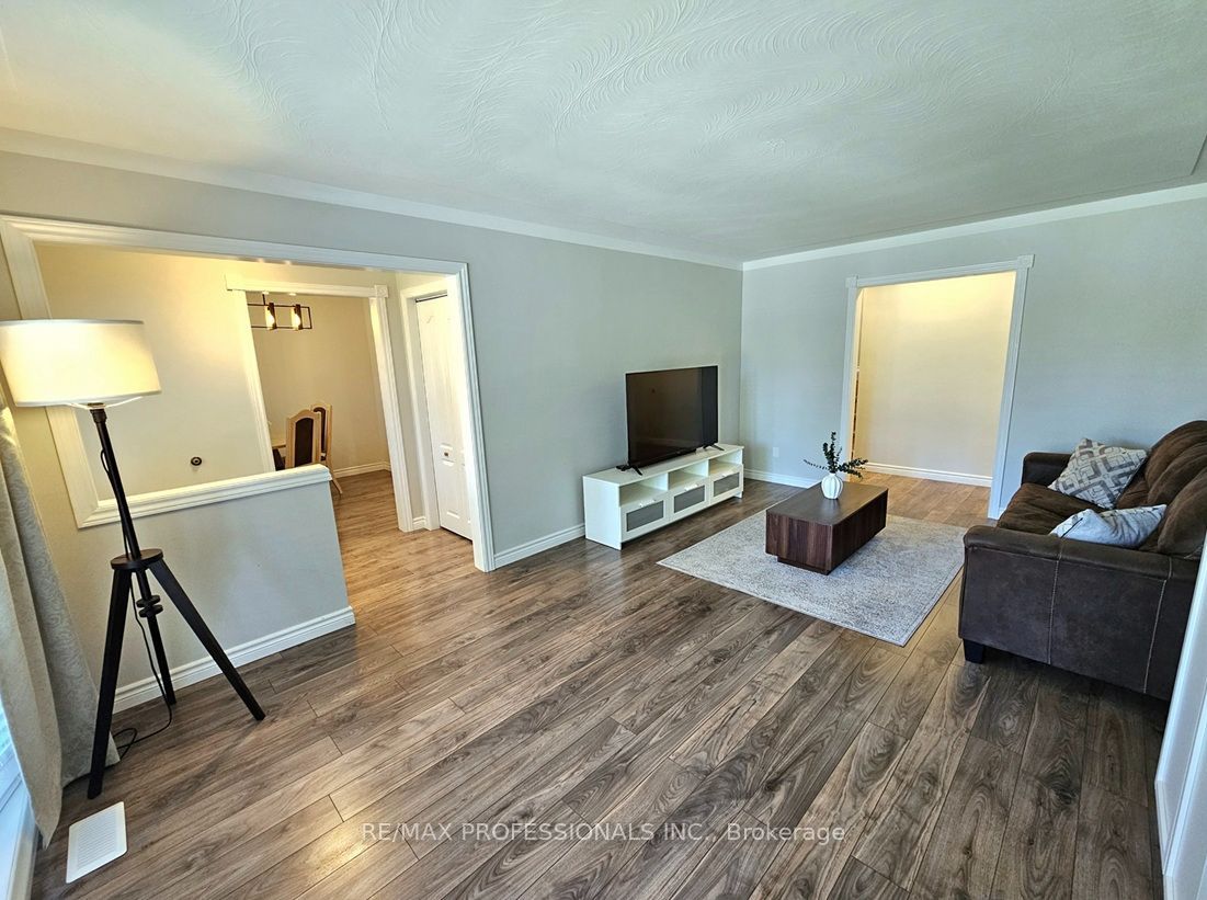 7 Berko Avenue Property Photo 13