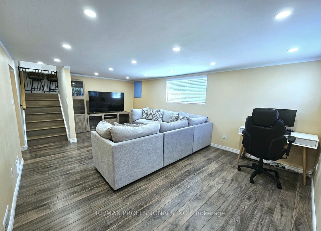 7 Berko Avenue Property Photo 31