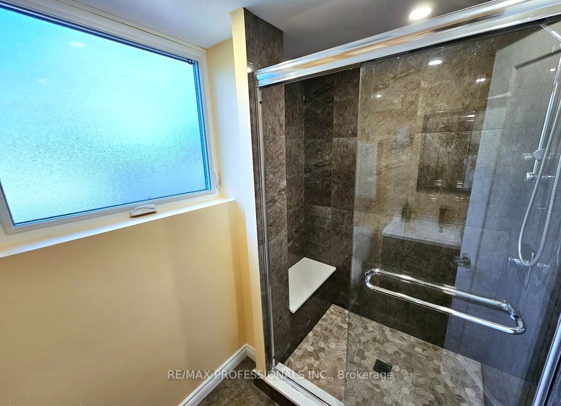 7 Berko Avenue Property Photo 34