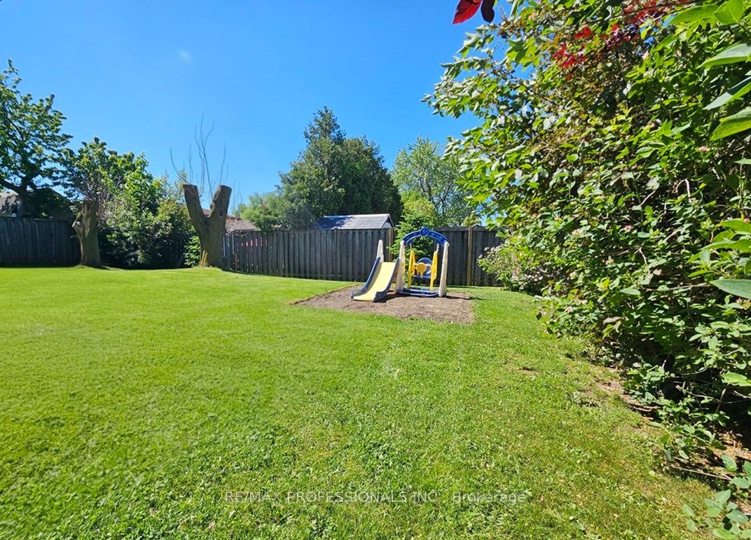 7 Berko Avenue Property Photo 43