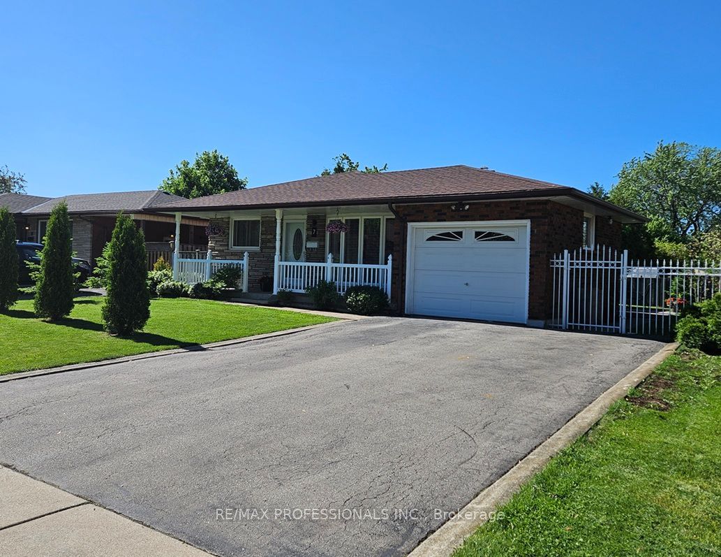 7 Berko Avenue Property Photo 45