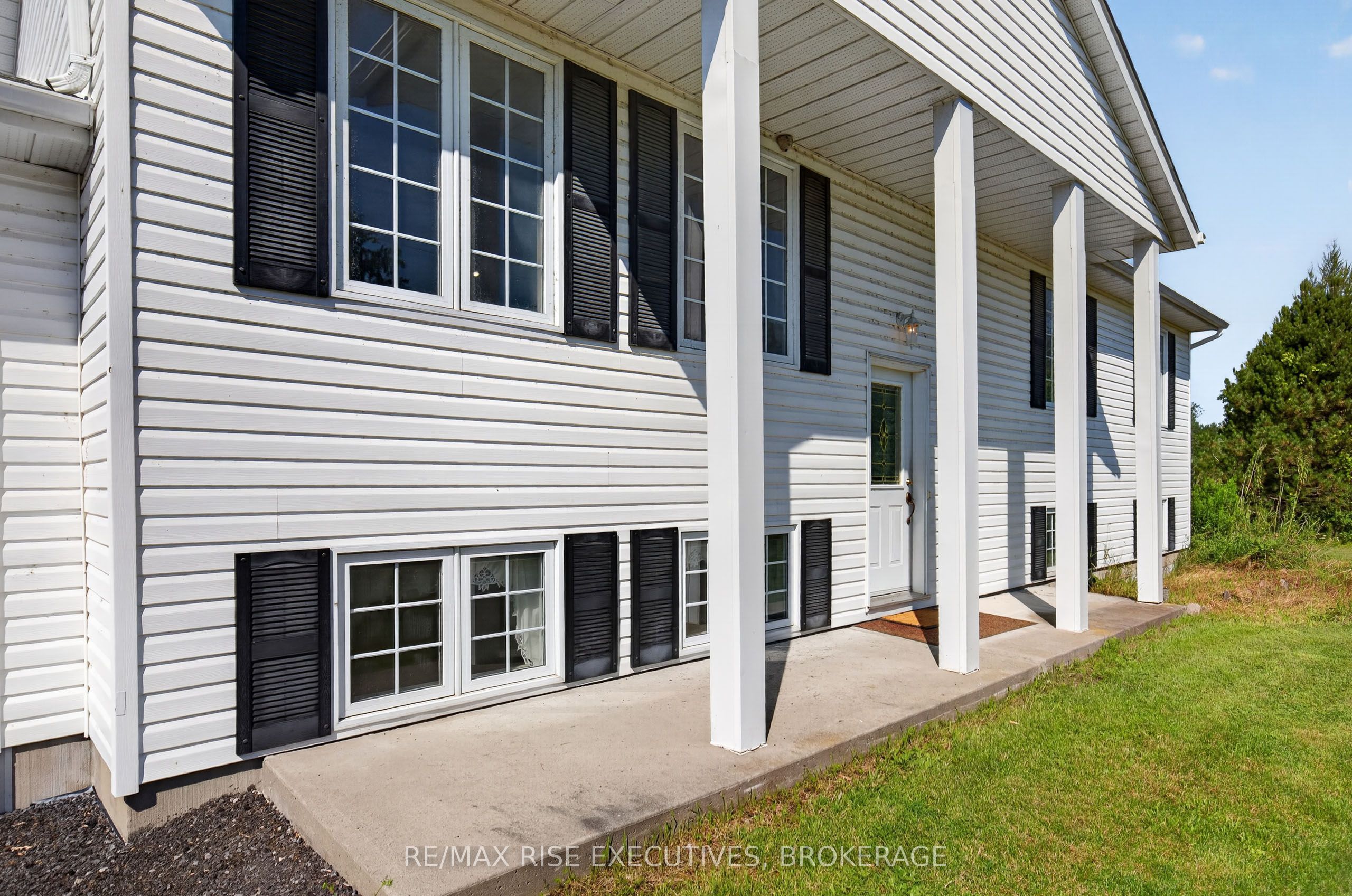 289 Colebrook Road Property Photo 6