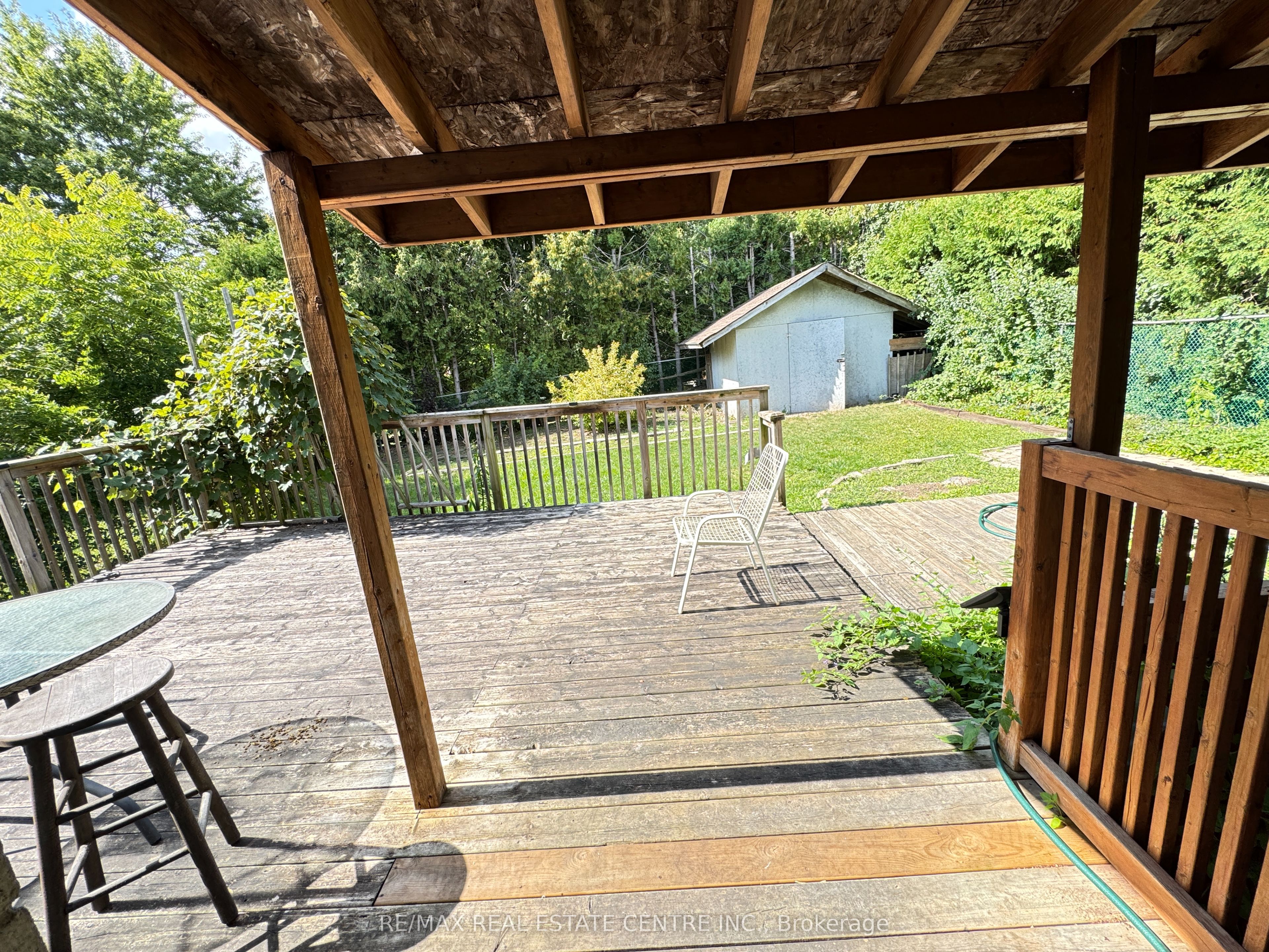 129 Kortright Road W Property Photo 6