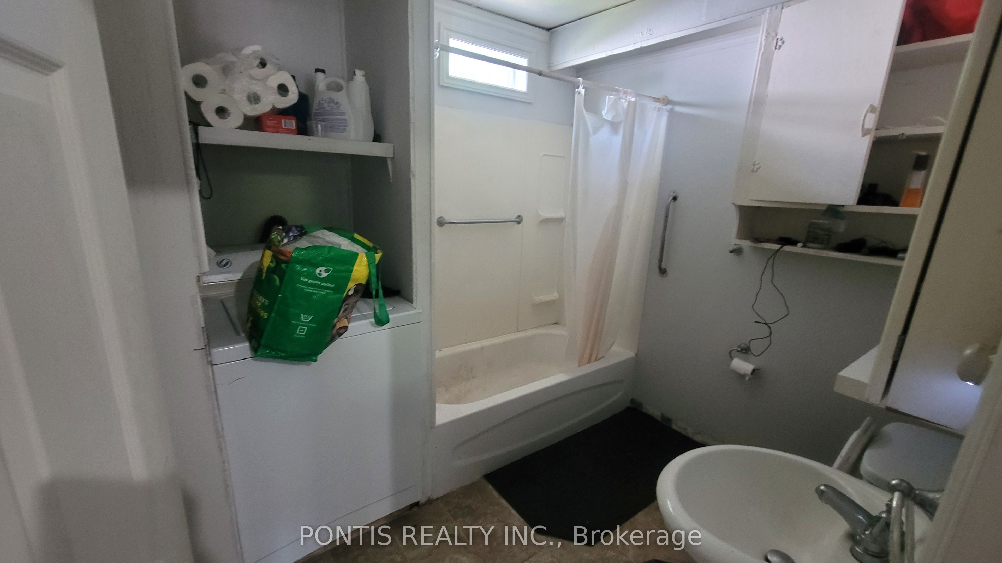 452 Confederation Street First Floor Property Photo 5