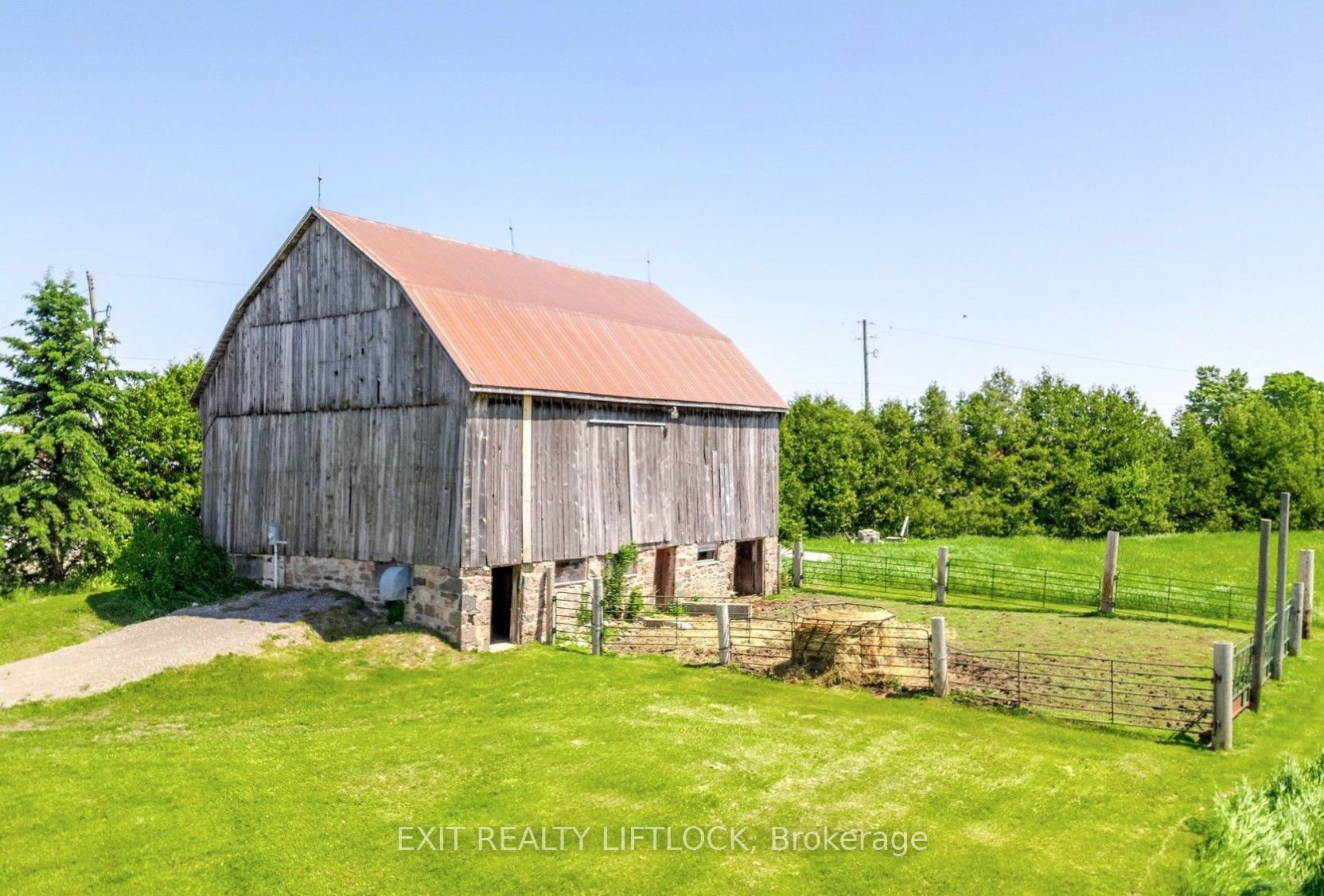 4922 Highway 7 Property Photo 3