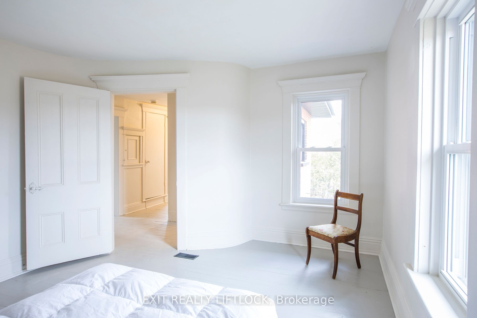 4922 Highway 7 Property Photo 15