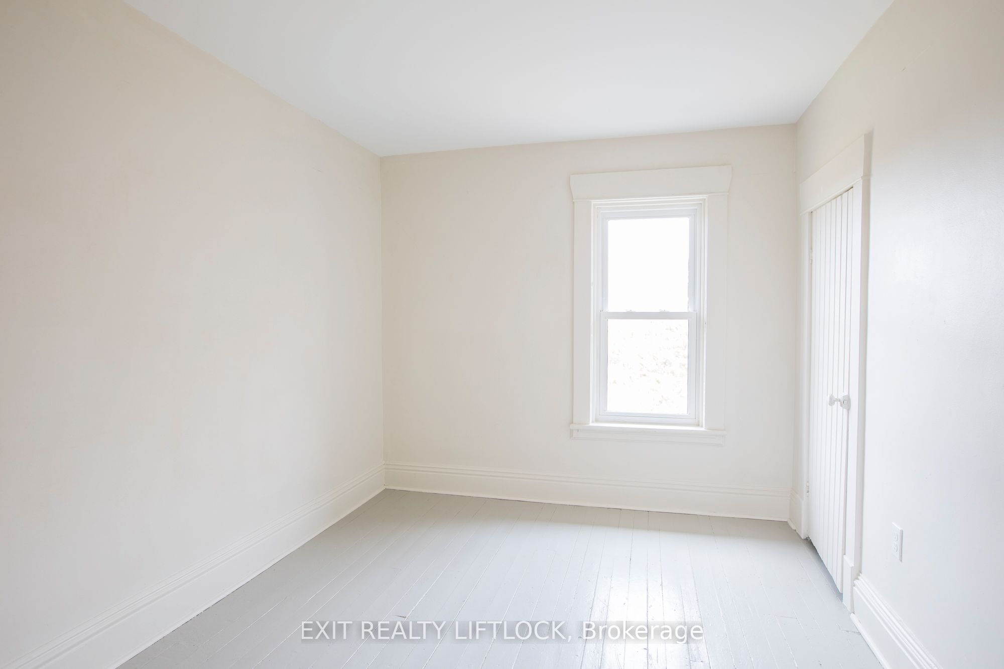 4922 Highway 7 Property Photo 18