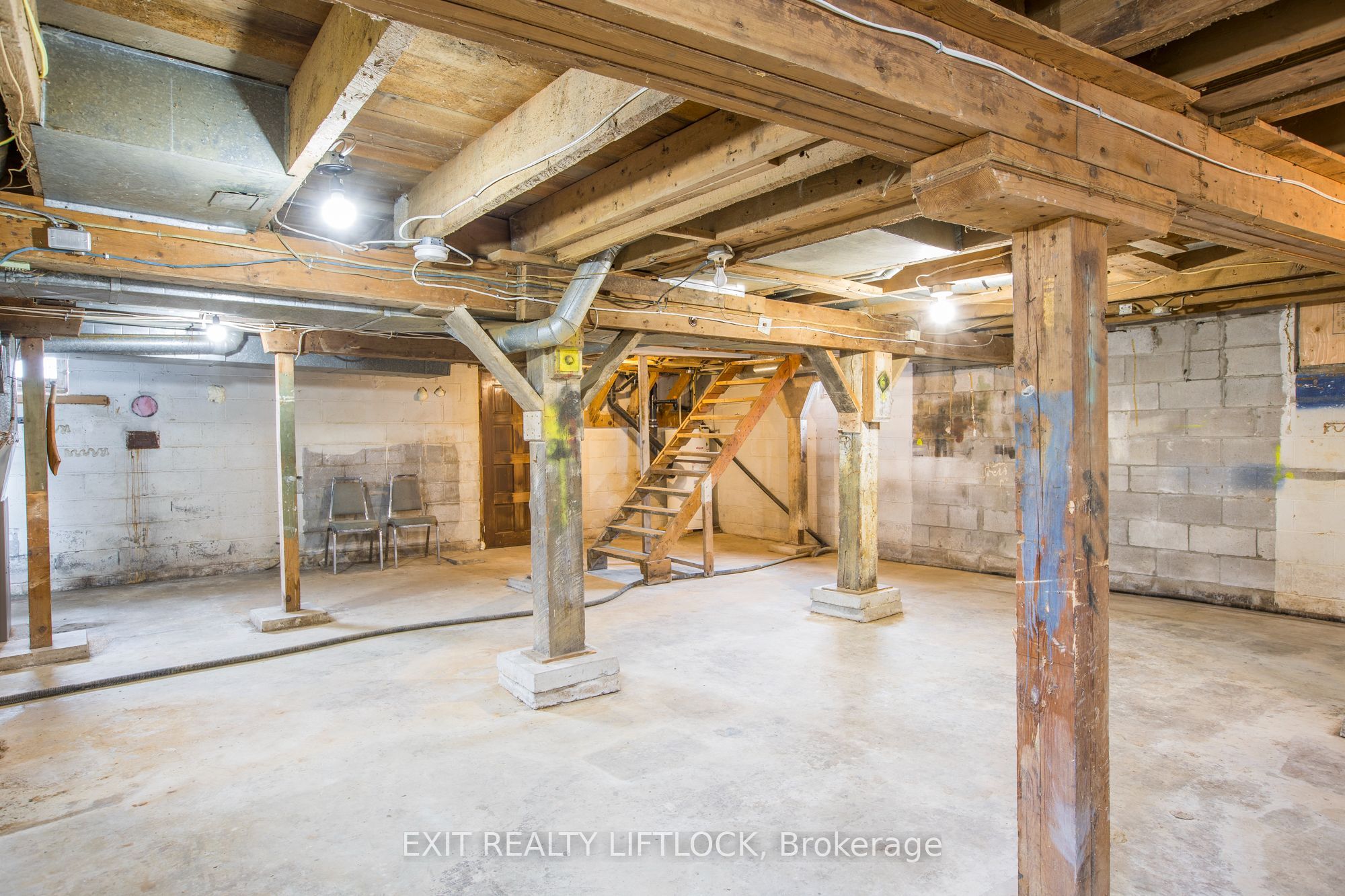 4922 Highway 7 Property Photo 24