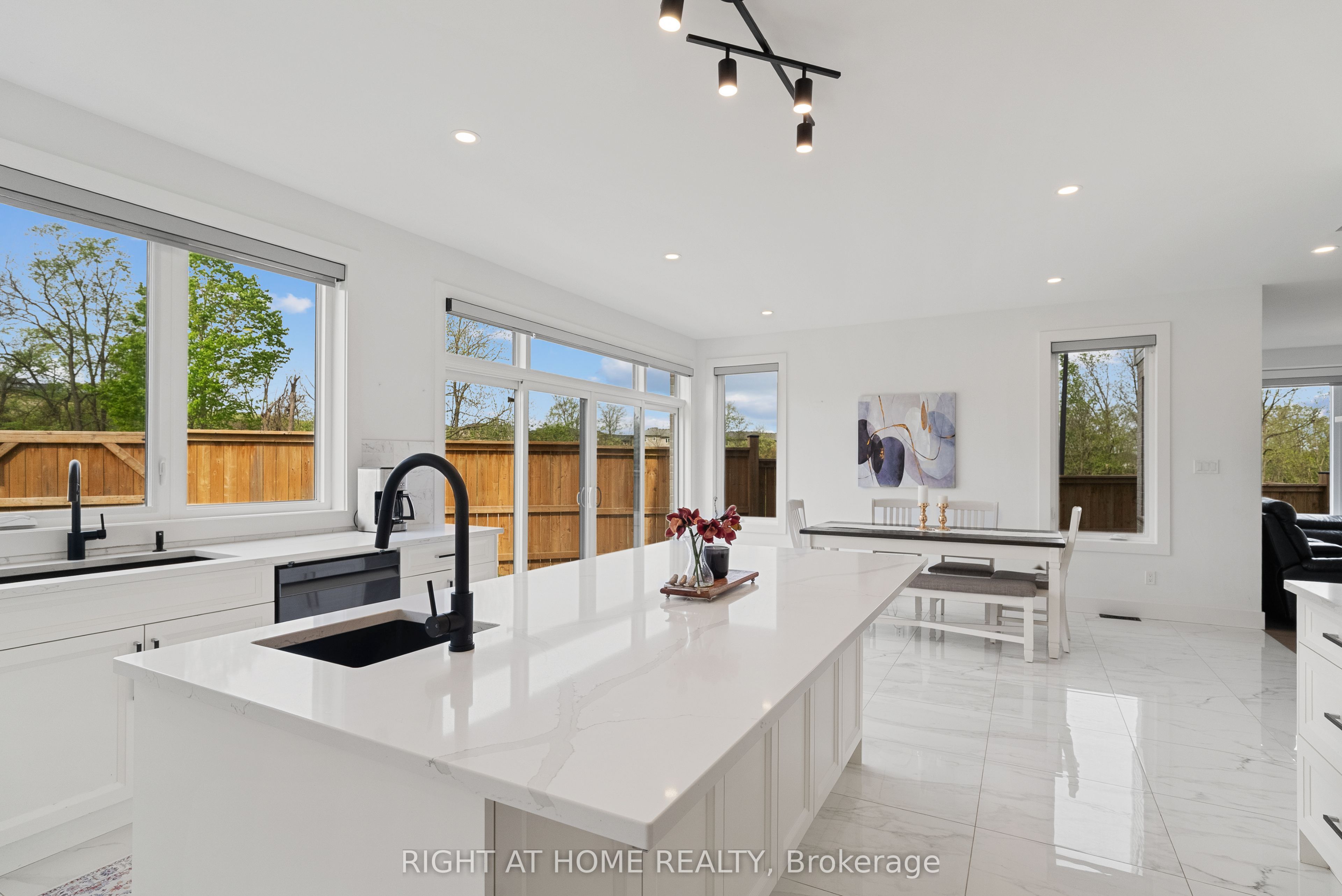 2705 Oriole Drive Property Photo 11