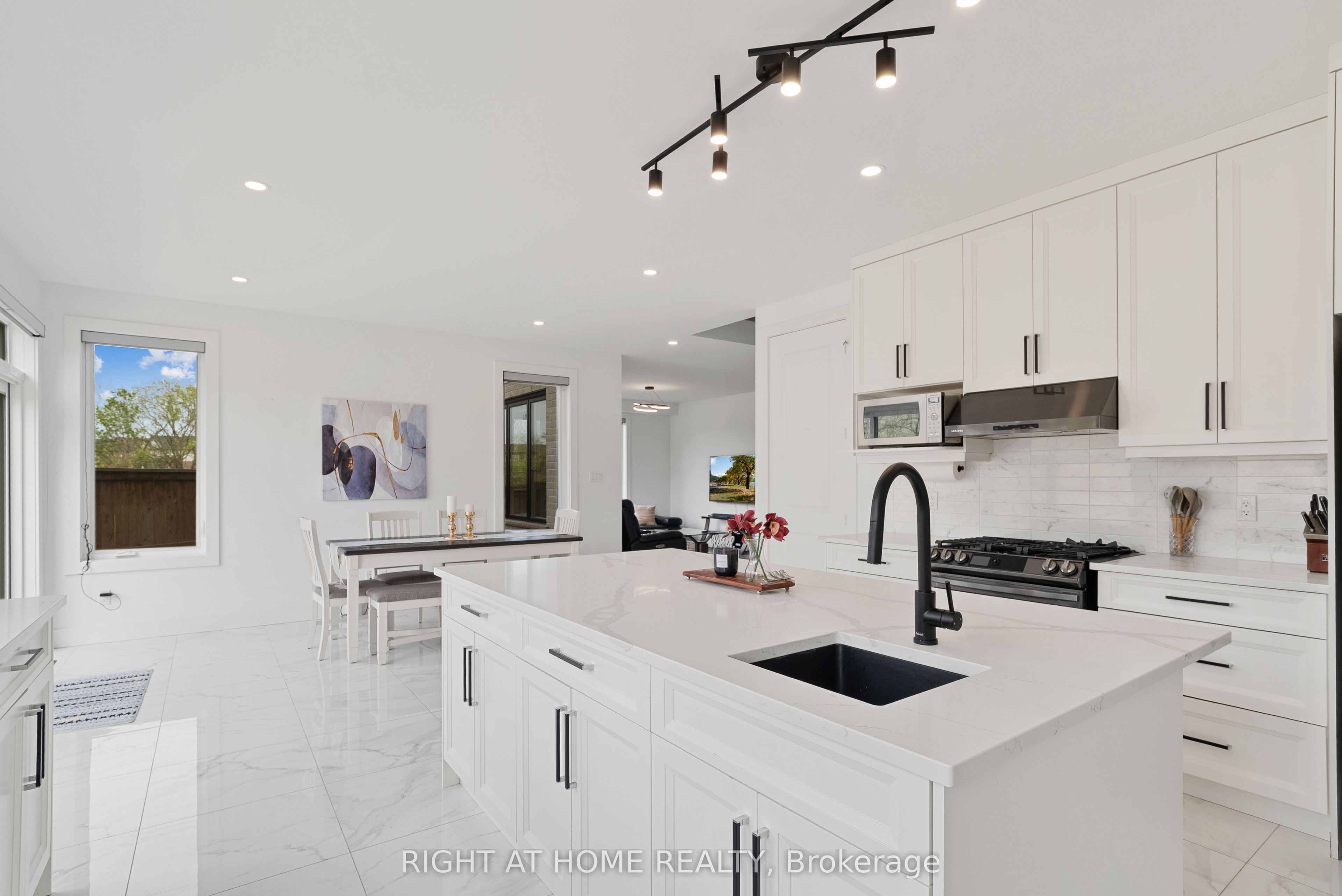 2705 Oriole Drive Property Photo 12