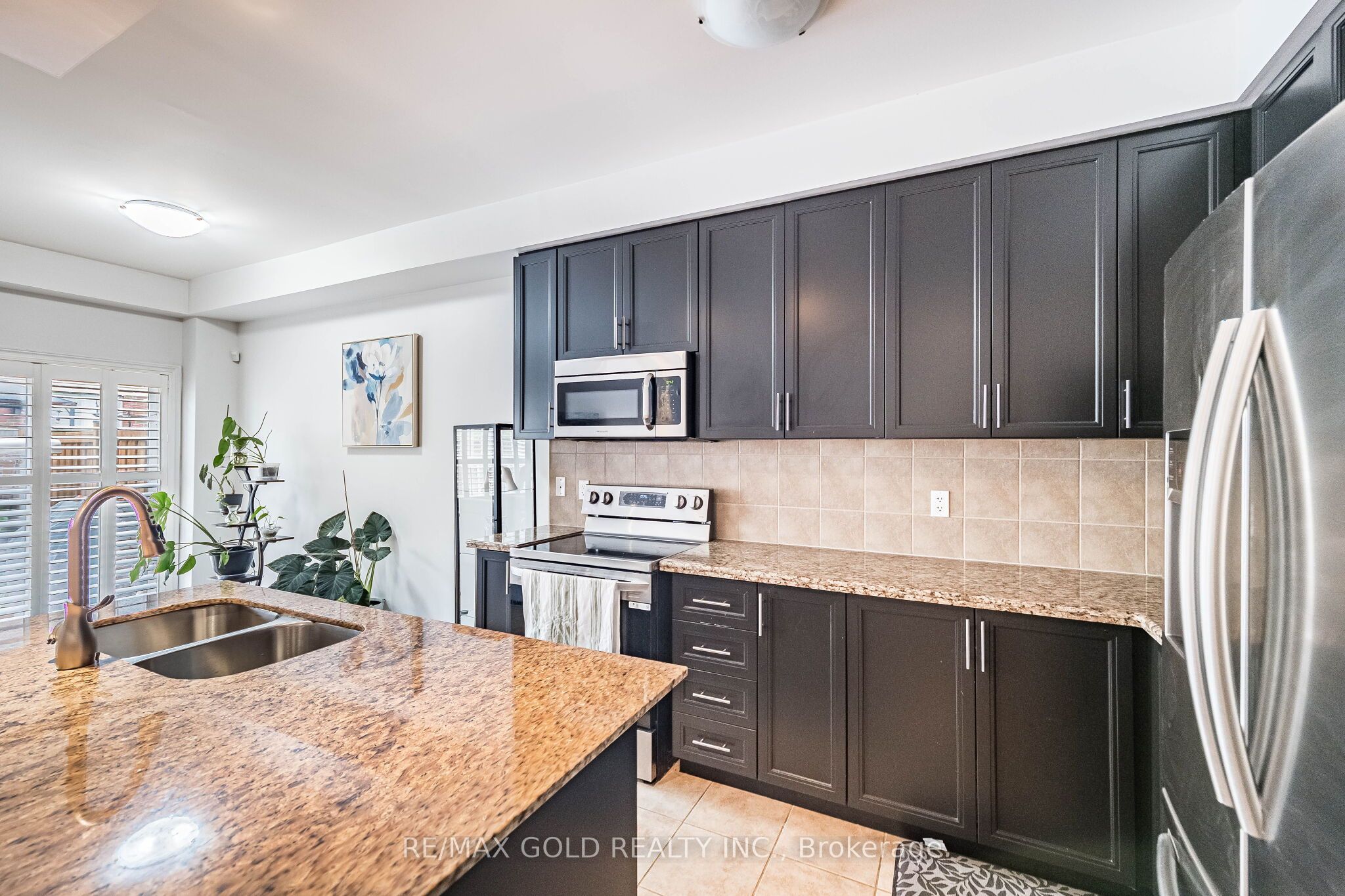 1452 Baseline Road Property Photo 17