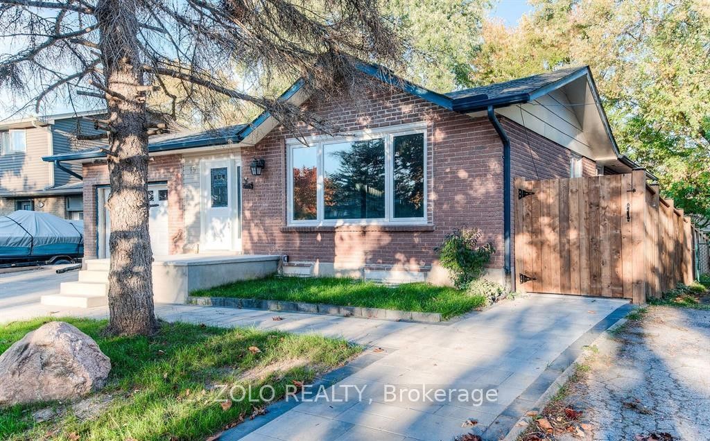 15 Nathaniel Crescent Upper Property Photo 2
