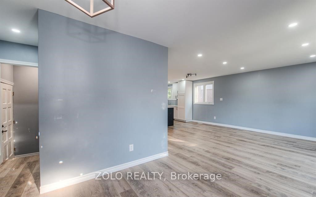 15 Nathaniel Crescent Upper Property Photo 11