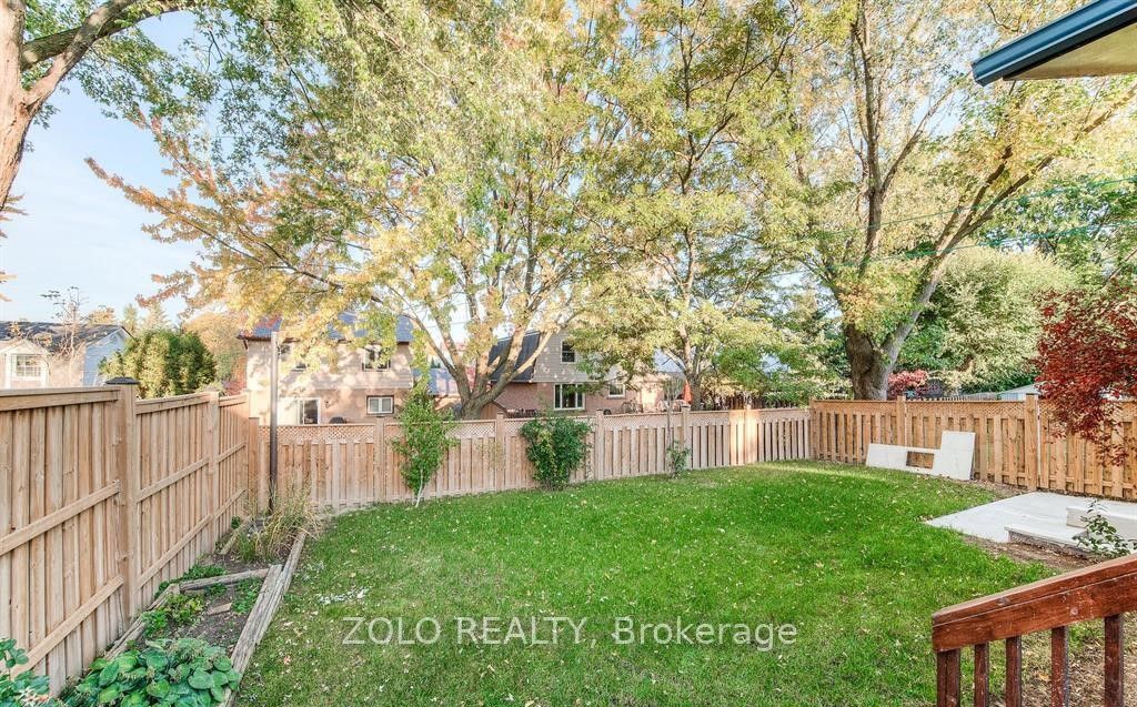 15 Nathaniel Crescent Upper Property Photo 14