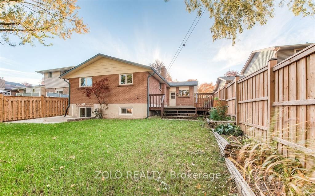 15 Nathaniel Crescent Upper Property Photo 15