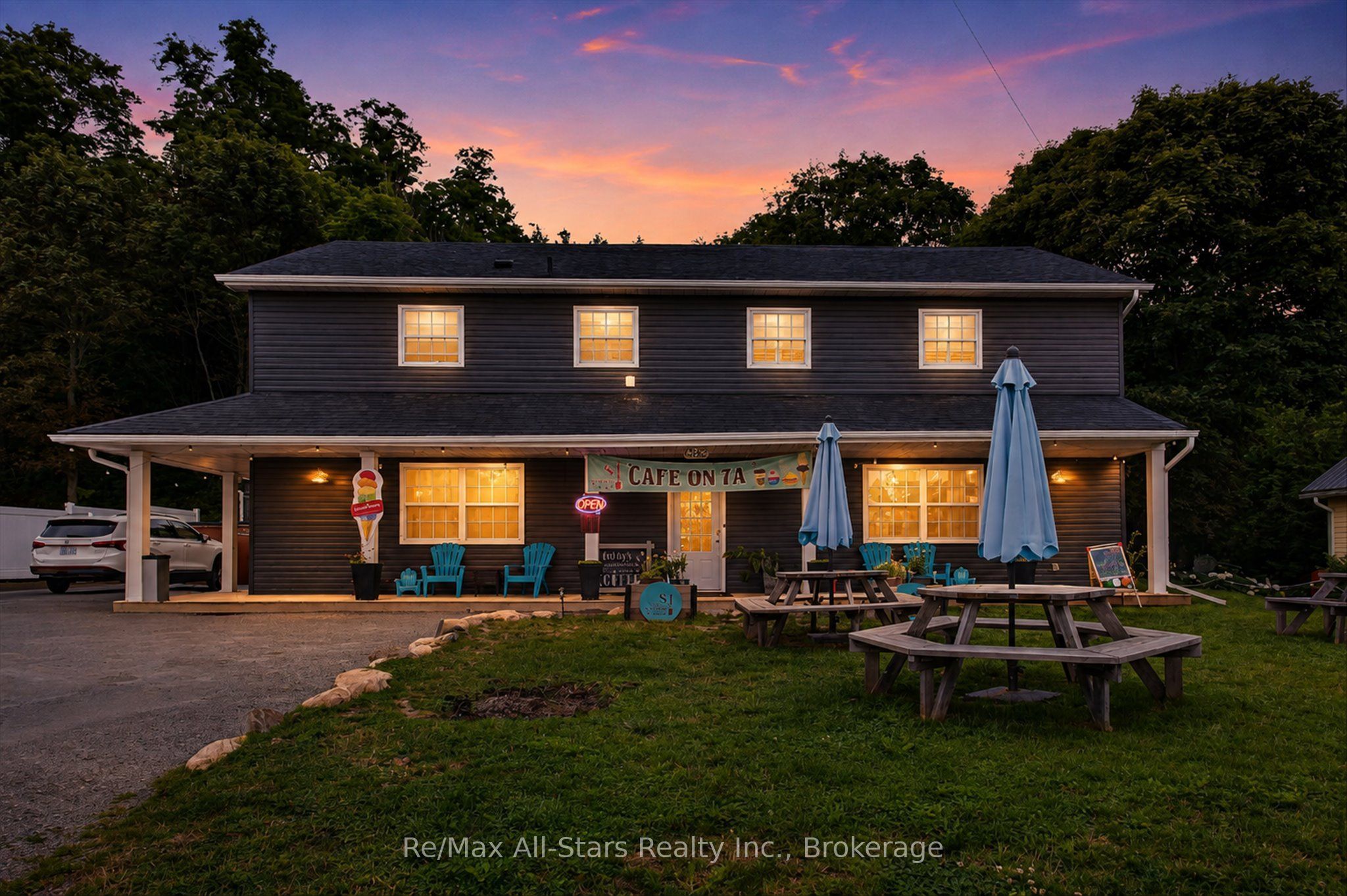 1482 Highway 7 A Property Photo 1