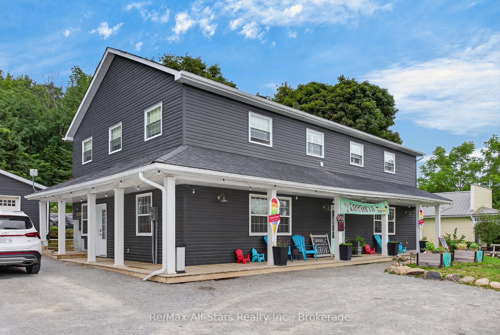 1482 Highway 7 A Property Photo 2