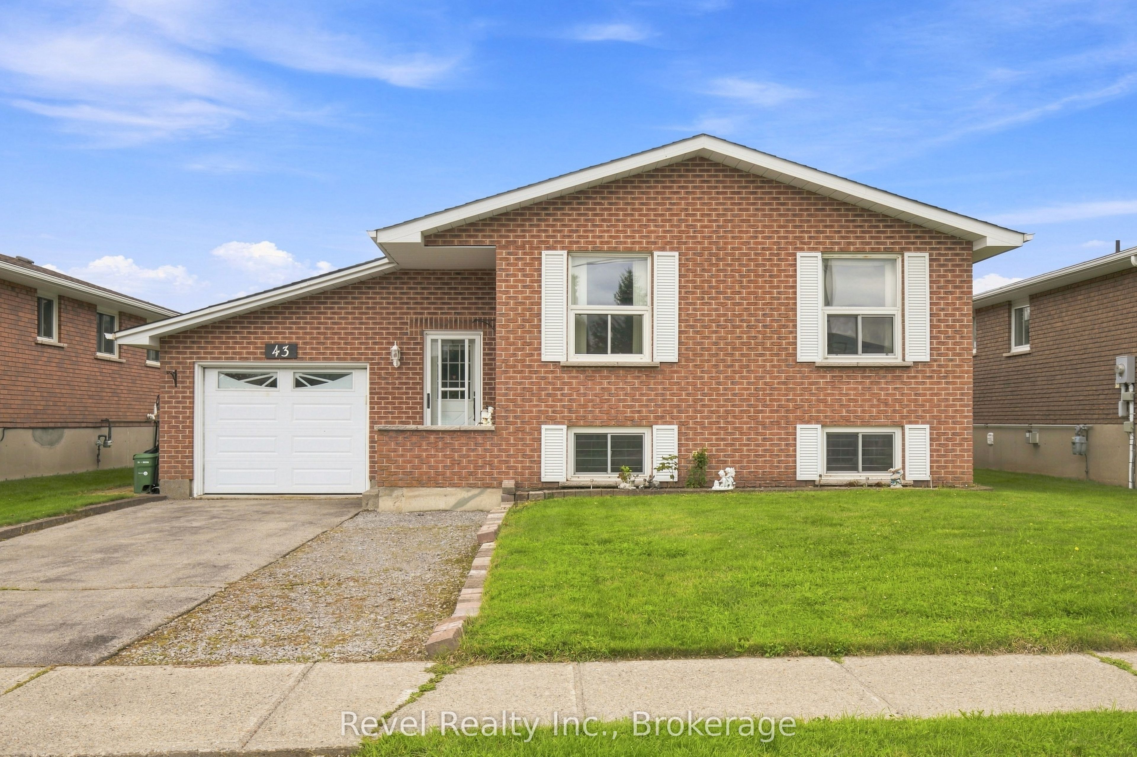 43 Wilson Avenue Property Photo 1