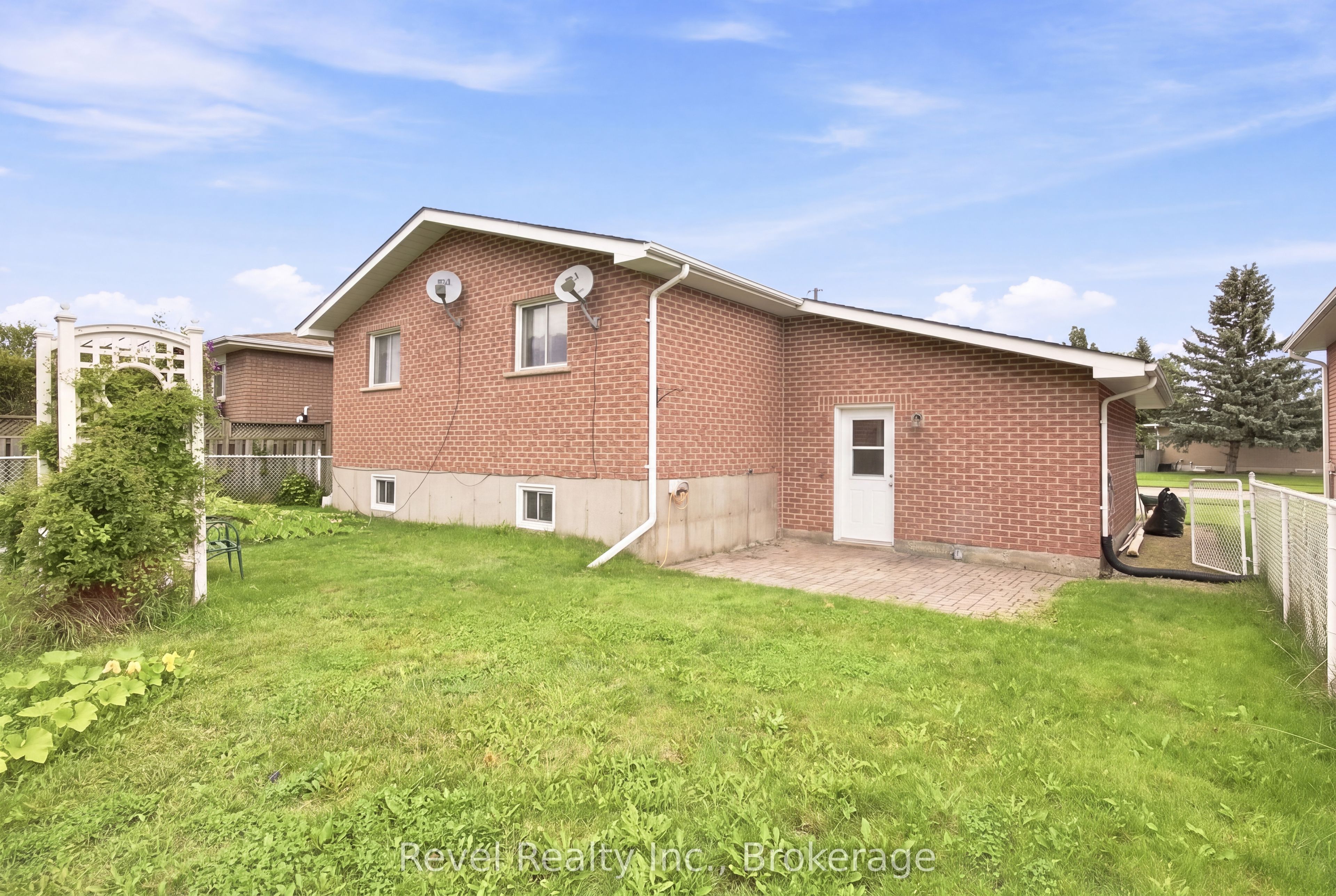 43 Wilson Avenue Property Photo 37