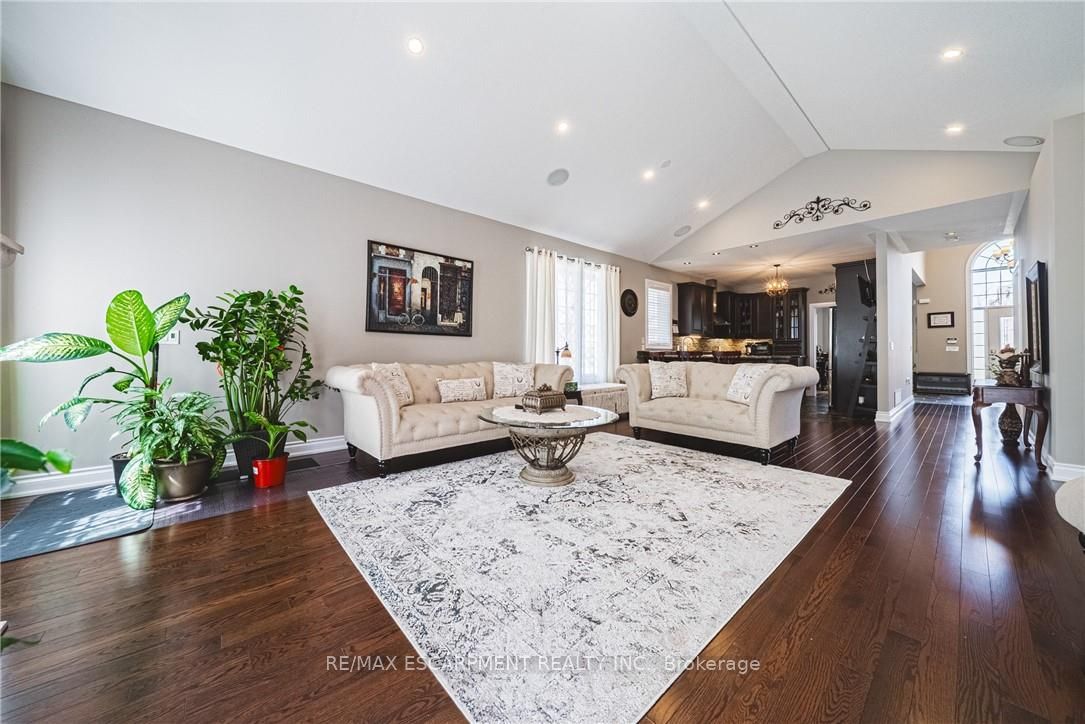137 Pinehill Drive Property Photo 17